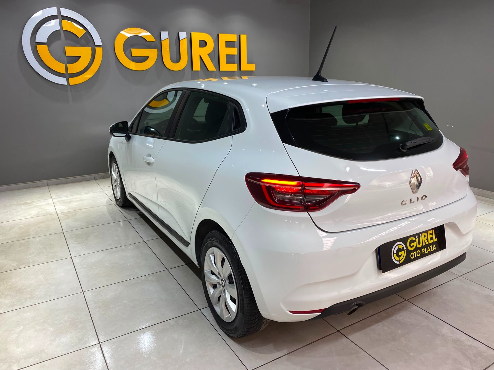 2022 Benzin Manuel Renault Clio Beyaz Gürel Tasarım Aksesuar Otomotiv San. Tic. Ltd. Şti.