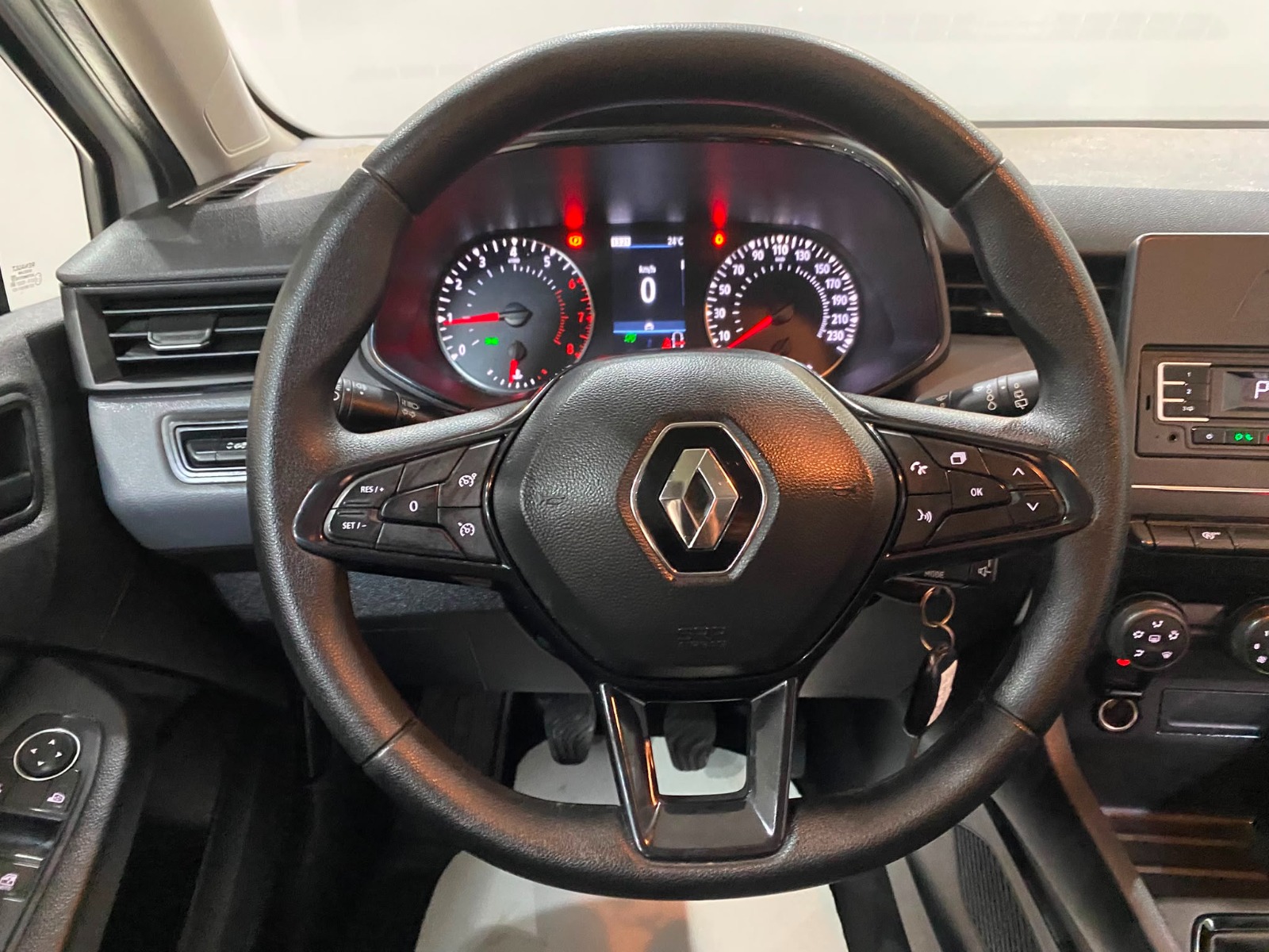 2022 Benzin Manuel Renault Clio Beyaz Gürel Tasarım Aksesuar Otomotiv San. Tic. Ltd. Şti.