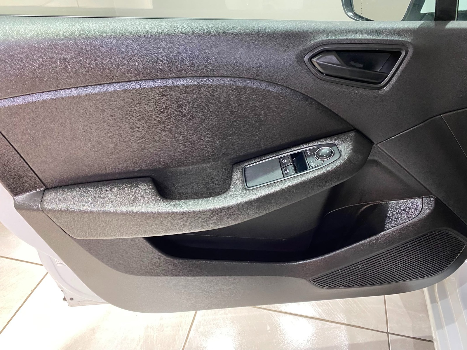 2022 Benzin Manuel Renault Clio Beyaz Gürel Tasarım Aksesuar Otomotiv San. Tic. Ltd. Şti.