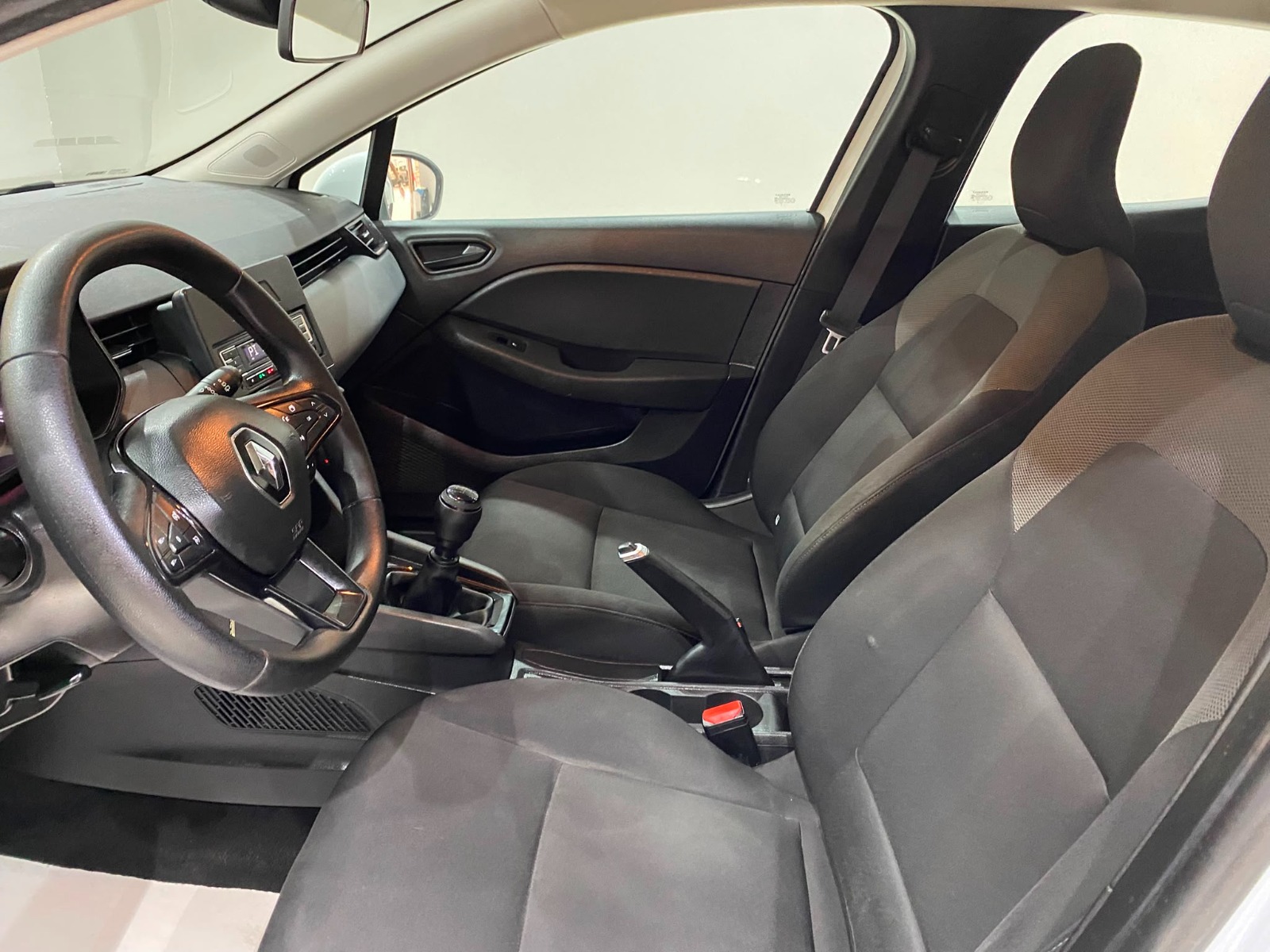 2022 Benzin Manuel Renault Clio Beyaz Gürel Tasarım Aksesuar Otomotiv San. Tic. Ltd. Şti.