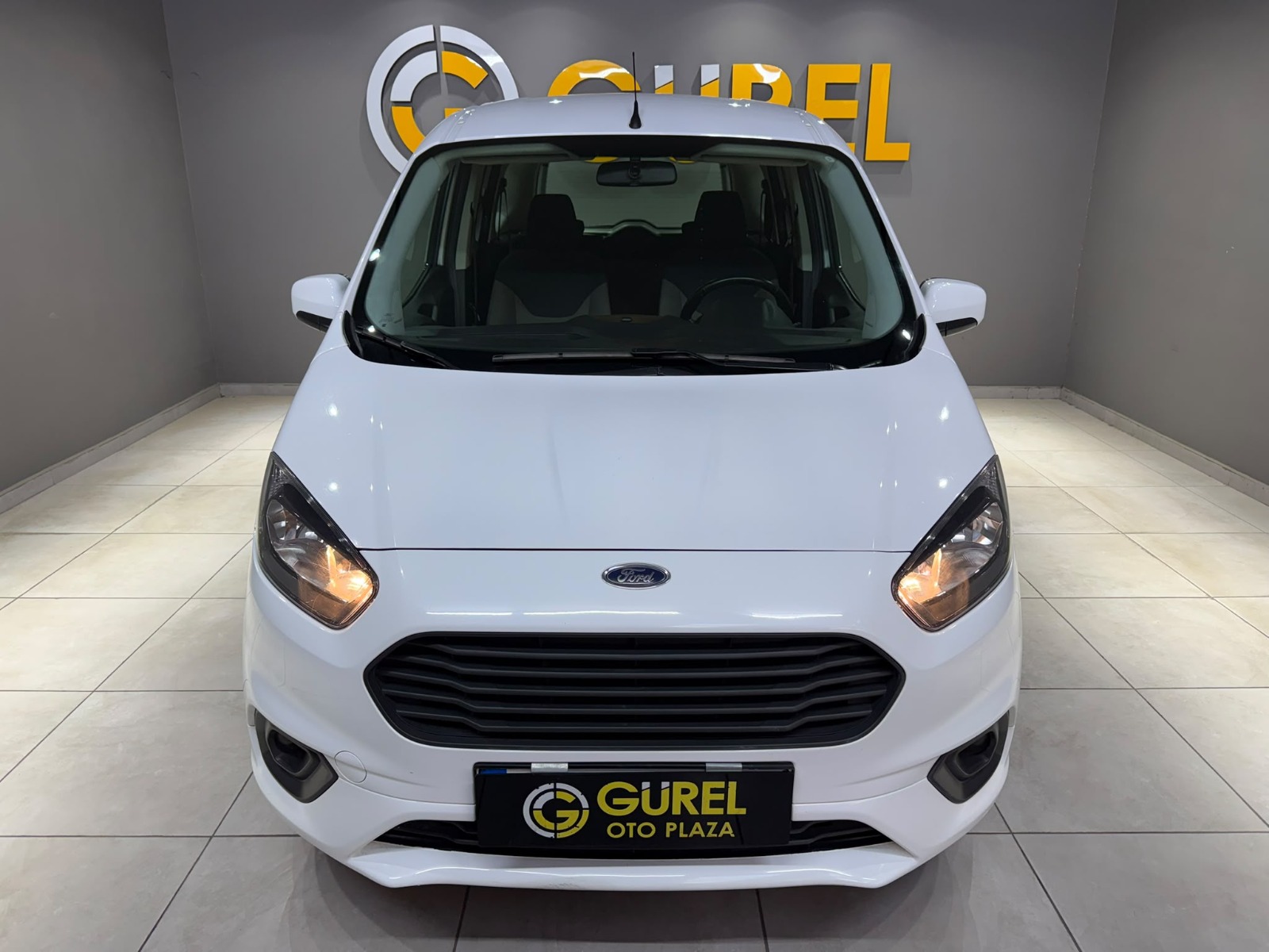 2021 Dizel Manuel Ford Tourneo Courier Beyaz Gürel Tasarım Aksesuar Otomotiv San. Tic. Ltd. Şti.