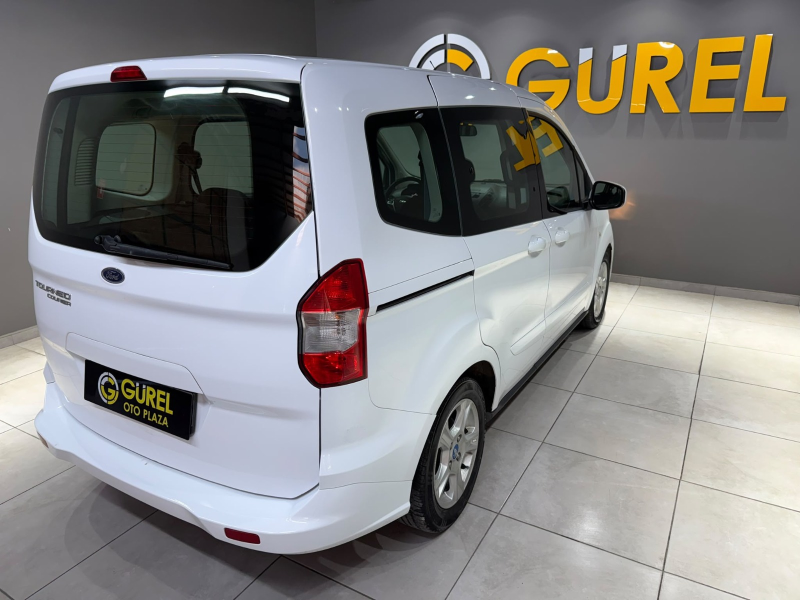 2021 Dizel Manuel Ford Tourneo Courier Beyaz Gürel Tasarım Aksesuar Otomotiv San. Tic. Ltd. Şti.