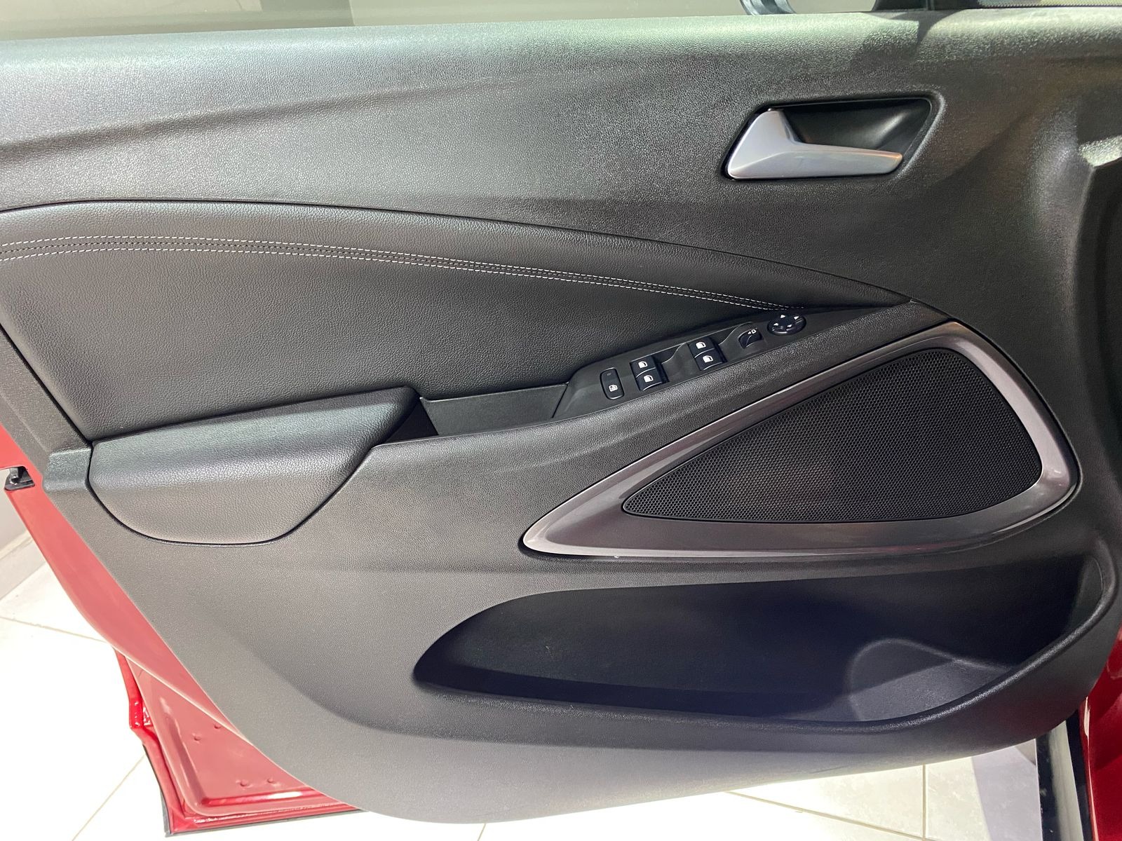 2022 Benzin Otomatik Opel Crossland Kırmızı Gürel Tasarım Aksesuar Otomotiv San. Tic. Ltd. Şti.