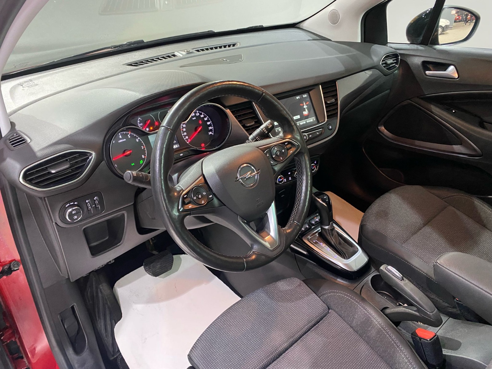 2022 Benzin Otomatik Opel Crossland Kırmızı Gürel Tasarım Aksesuar Otomotiv San. Tic. Ltd. Şti.