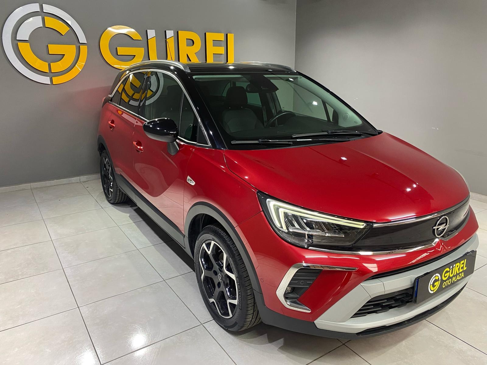 2022 Benzin Otomatik Opel Crossland Kırmızı Gürel Tasarım Aksesuar Otomotiv San. Tic. Ltd. Şti.