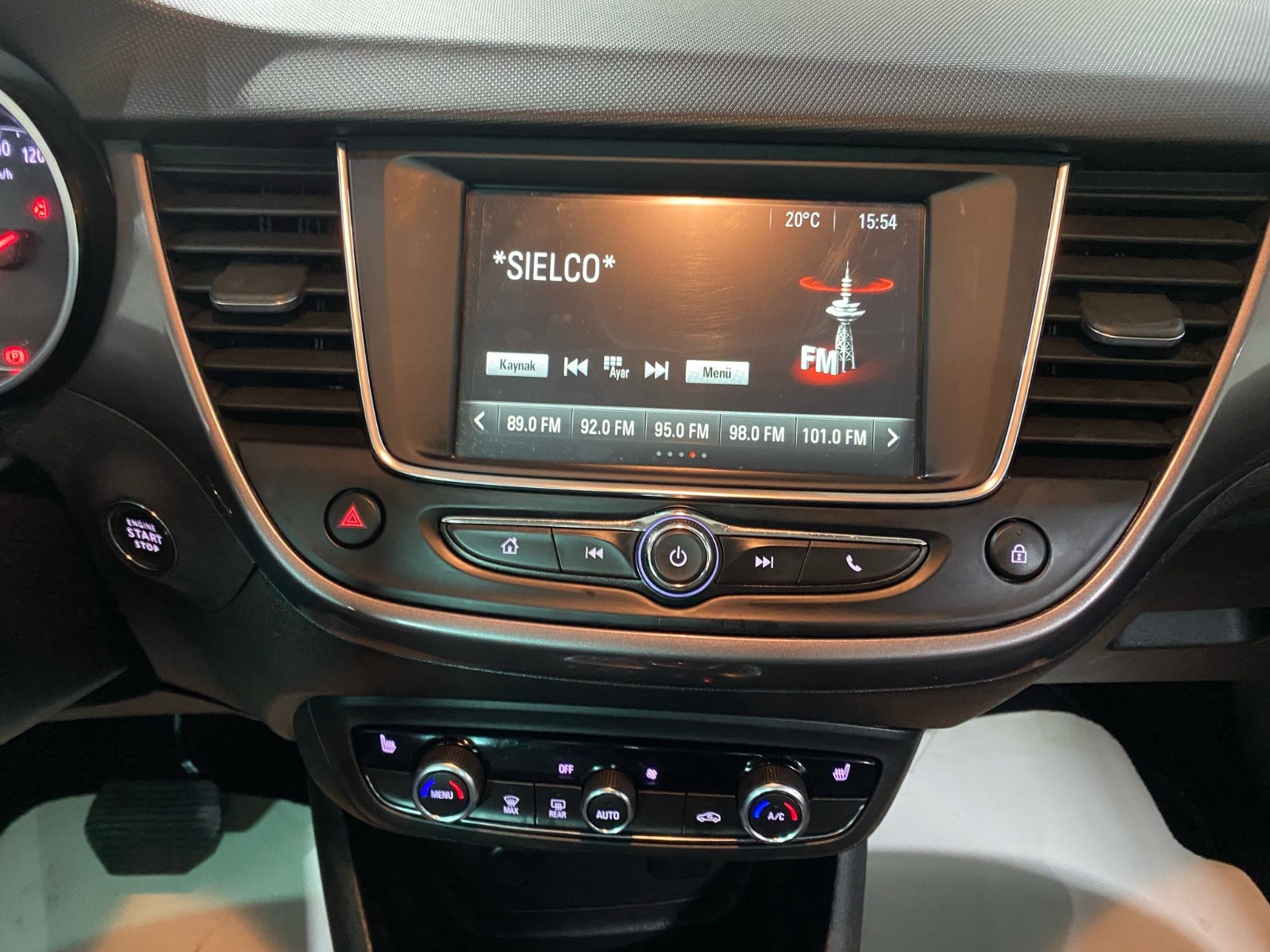 2022 Benzin Otomatik Opel Crossland Kırmızı Gürel Tasarım Aksesuar Otomotiv San. Tic. Ltd. Şti.