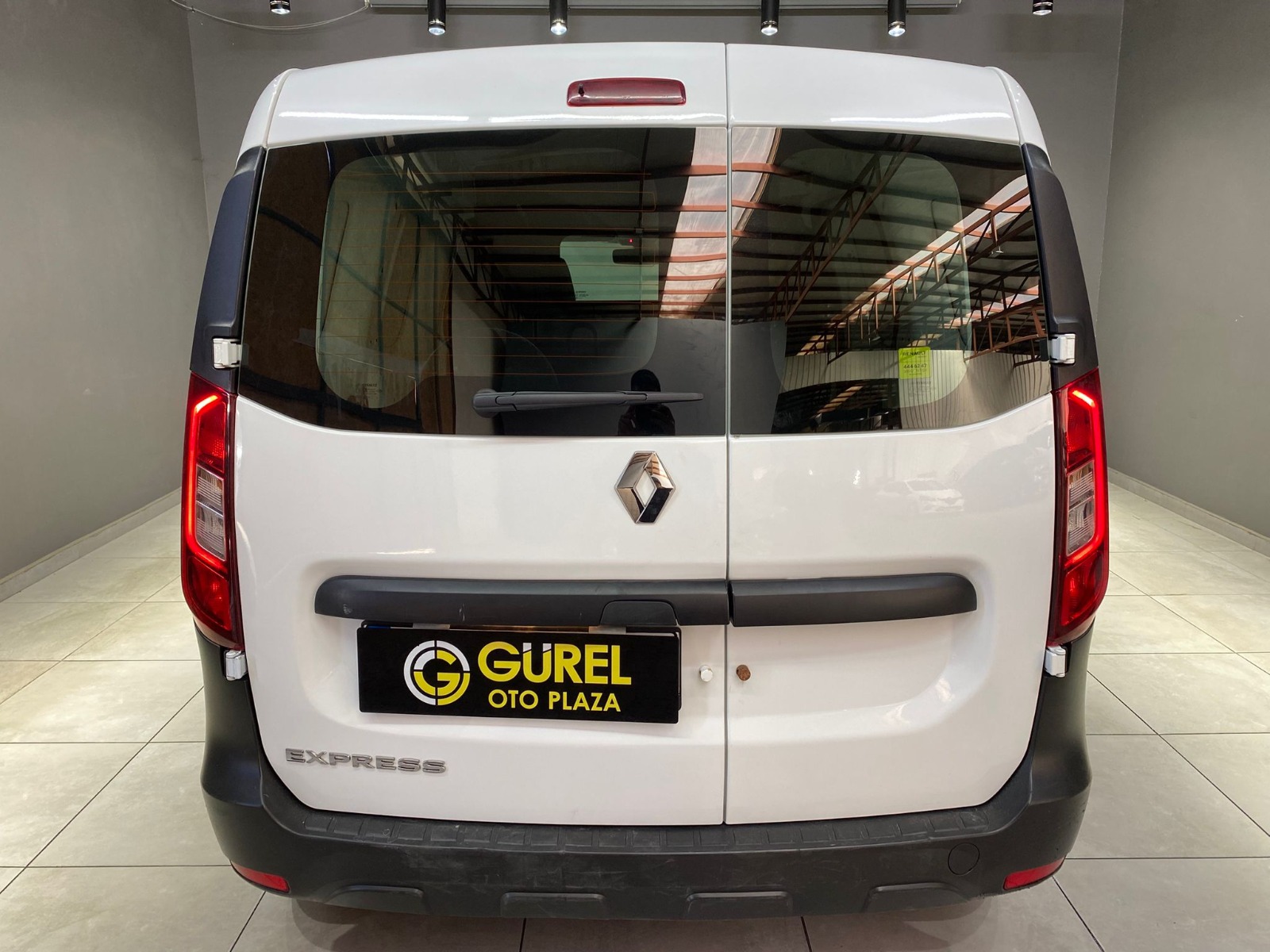 2023 Dizel Manuel Renault Express Van Beyaz Gürel Tasarım Aksesuar Otomotiv San. Tic. Ltd. Şti.