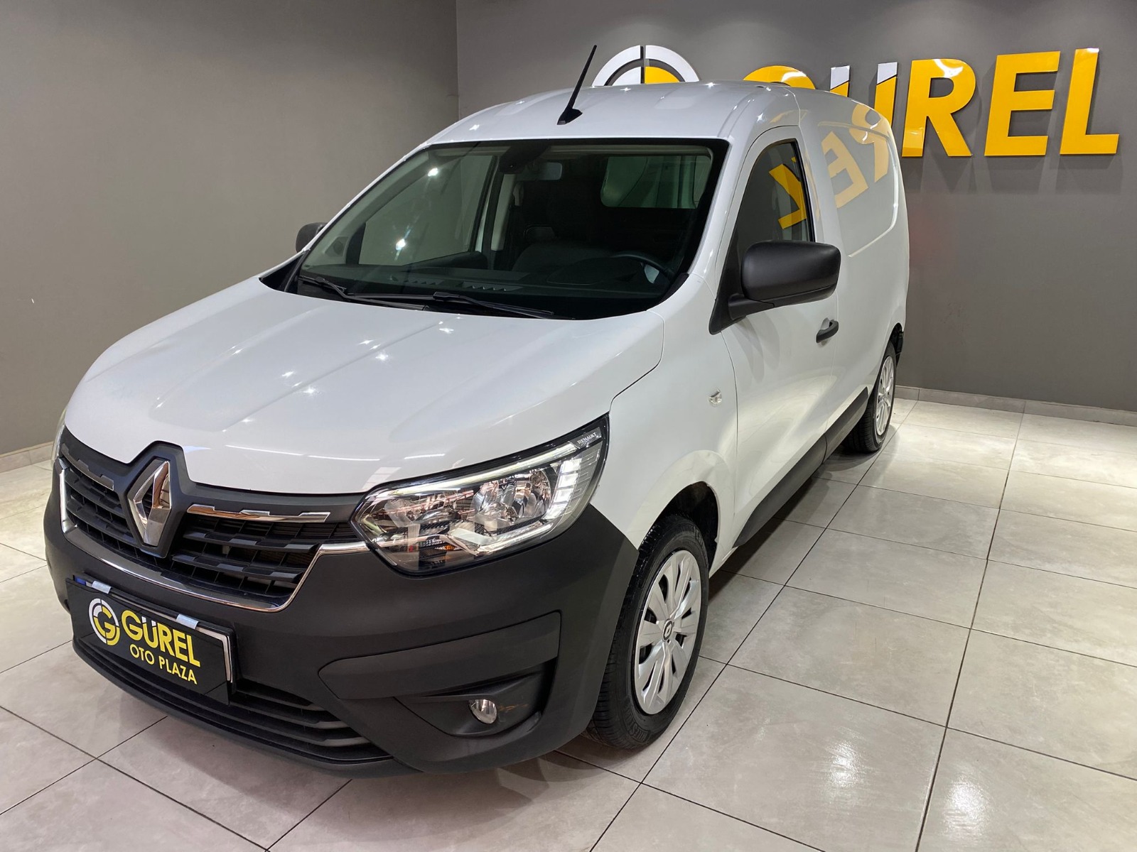 2023 Dizel Manuel Renault Express Van Beyaz Gürel Tasarım Aksesuar Otomotiv San. Tic. Ltd. Şti.