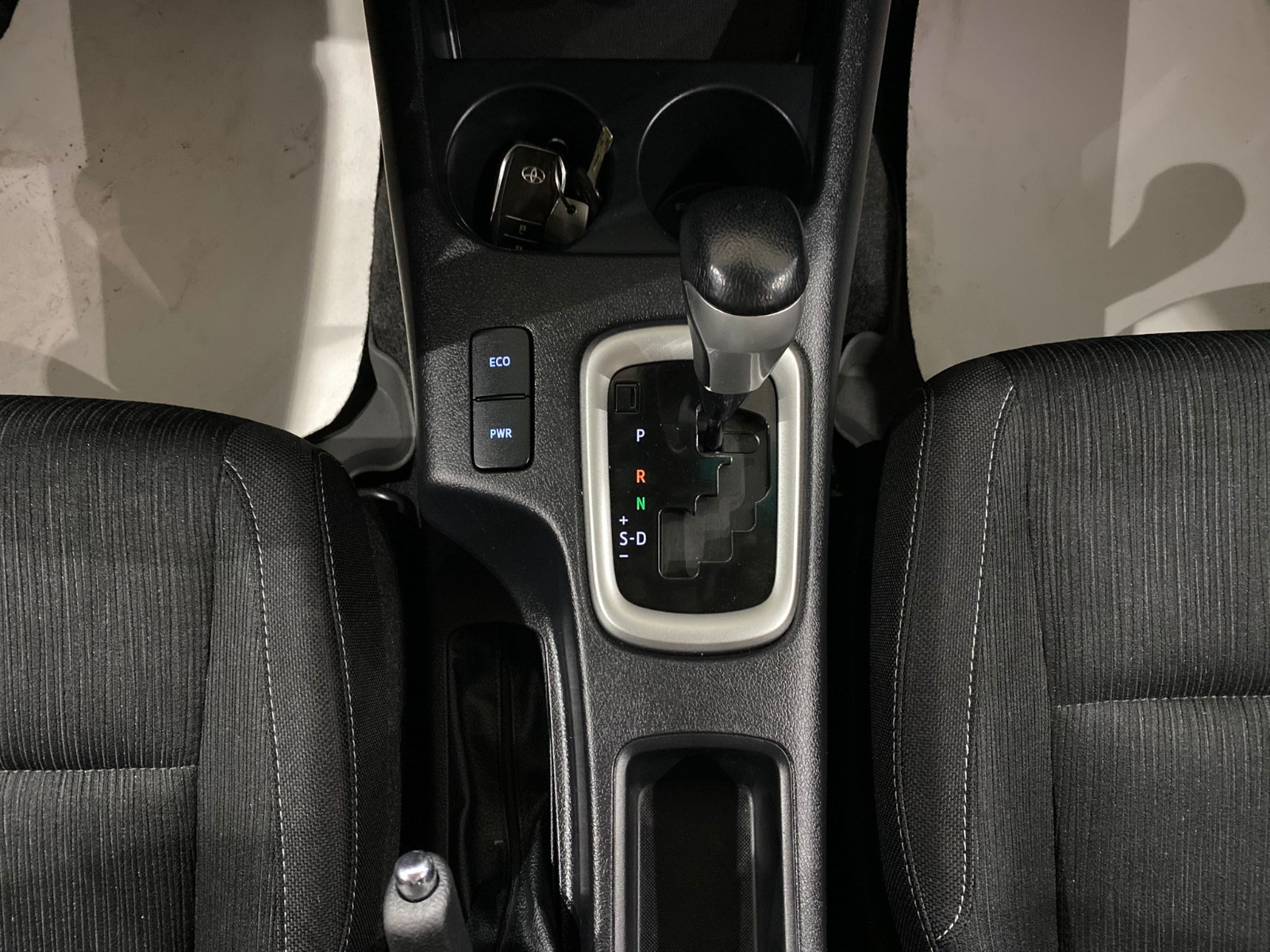 2022 Dizel Otomatik Toyota Hi-Lux Beyaz Gürel Tasarım Aksesuar Otomotiv San. Tic. Ltd. Şti.