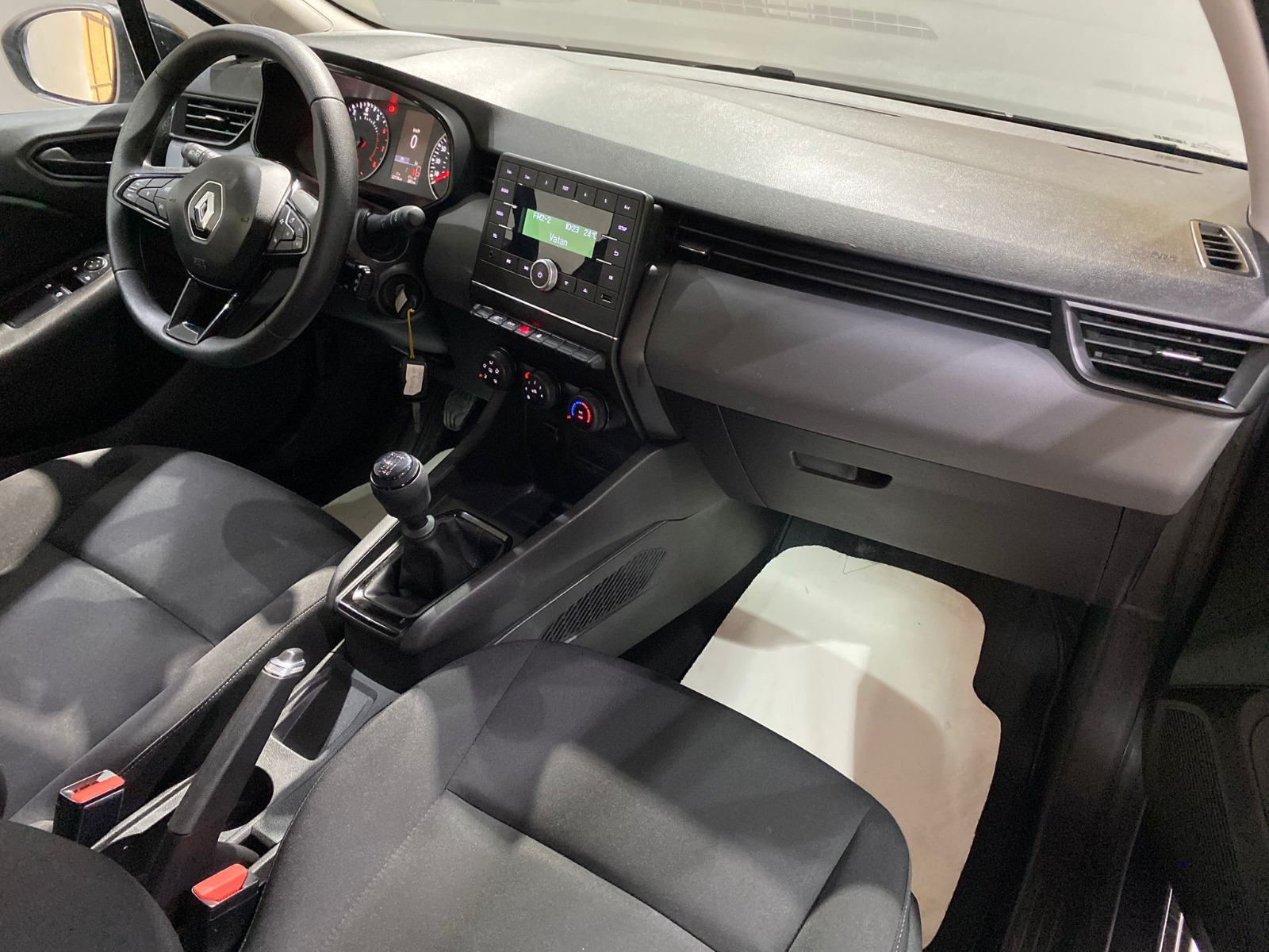 2023 Benzin Manuel Renault Clio Gri Gürel Tasarım Aksesuar Otomotiv San. Tic. Ltd. Şti.