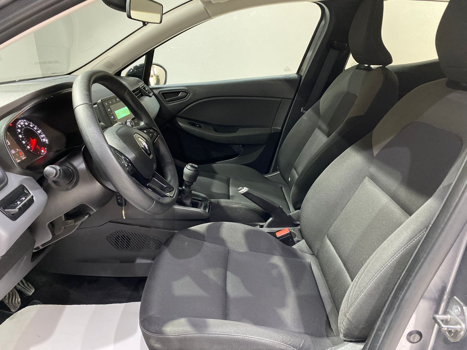 2023 Benzin Manuel Renault Clio Gri Gürel Tasarım Aksesuar Otomotiv San. Tic. Ltd. Şti.
