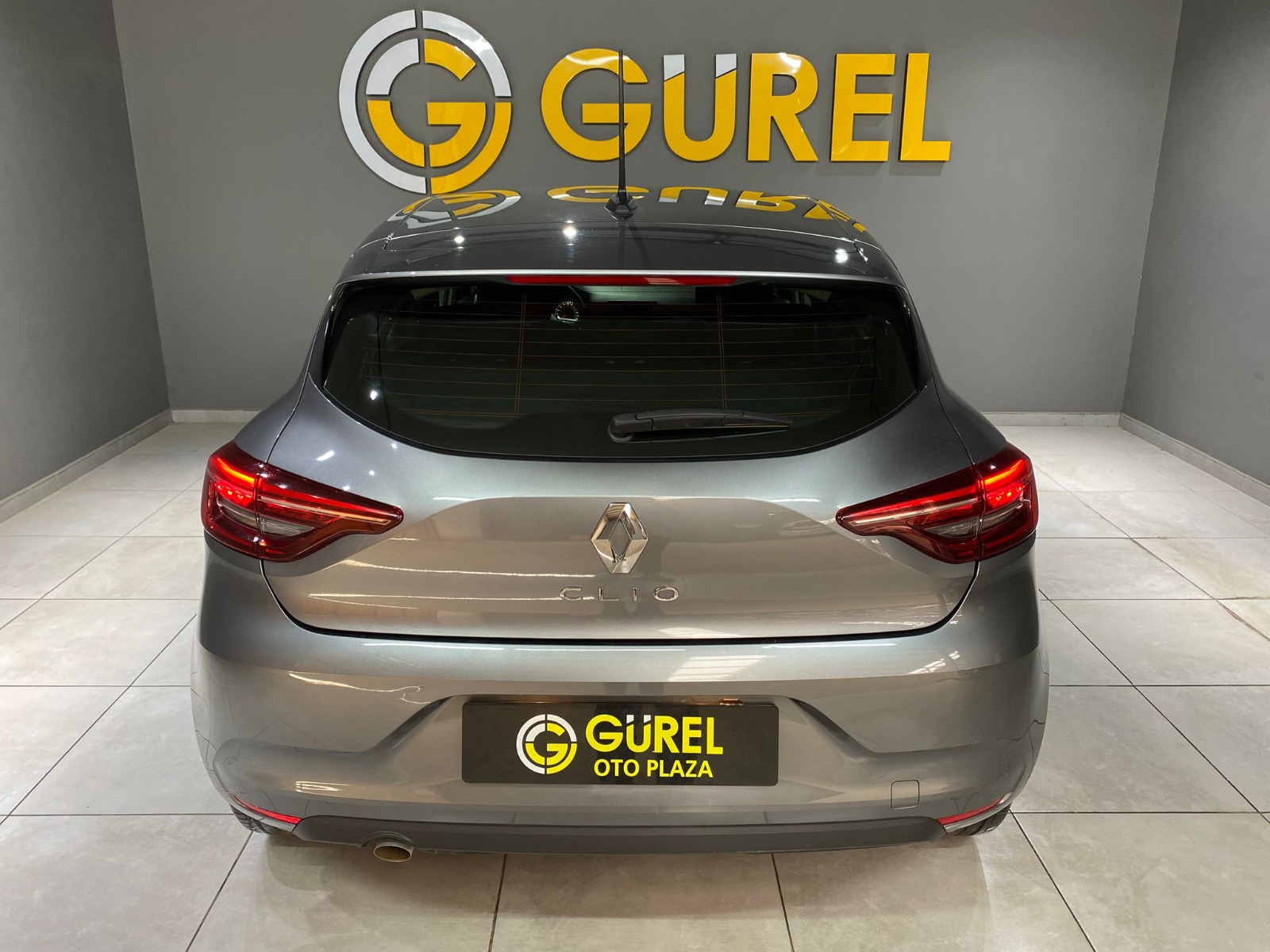 2023 Benzin Manuel Renault Clio Gri Gürel Tasarım Aksesuar Otomotiv San. Tic. Ltd. Şti.