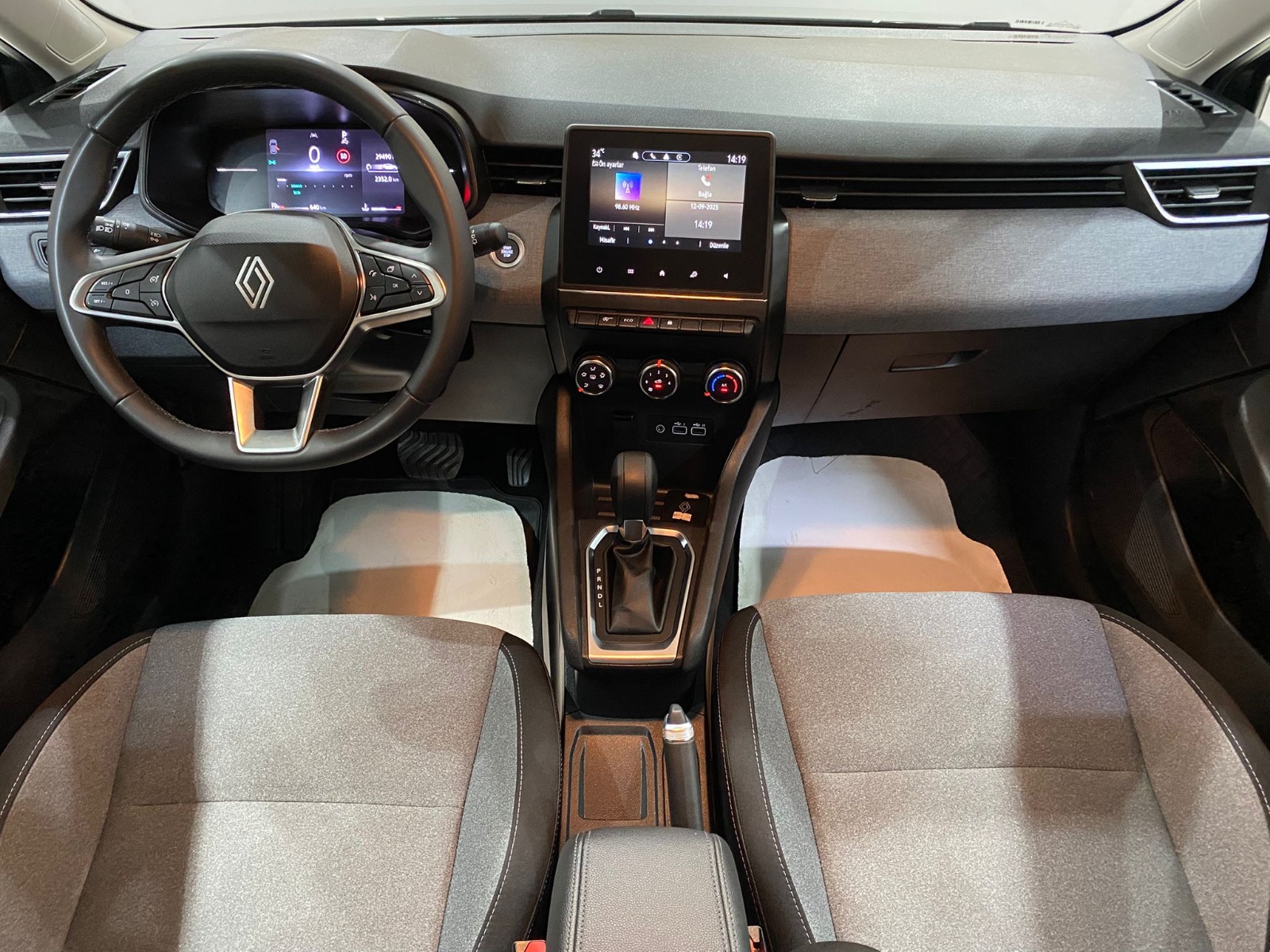 2024 Benzin Otomatik Renault Clio Gri Gürel Tasarım Aksesuar Otomotiv San. Tic. Ltd. Şti.