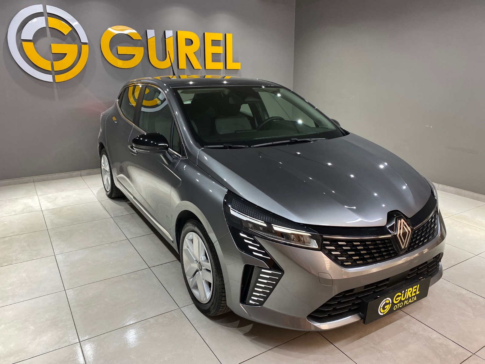 2024 Benzin Otomatik Renault Clio Gri Gürel Tasarım Aksesuar Otomotiv San. Tic. Ltd. Şti.