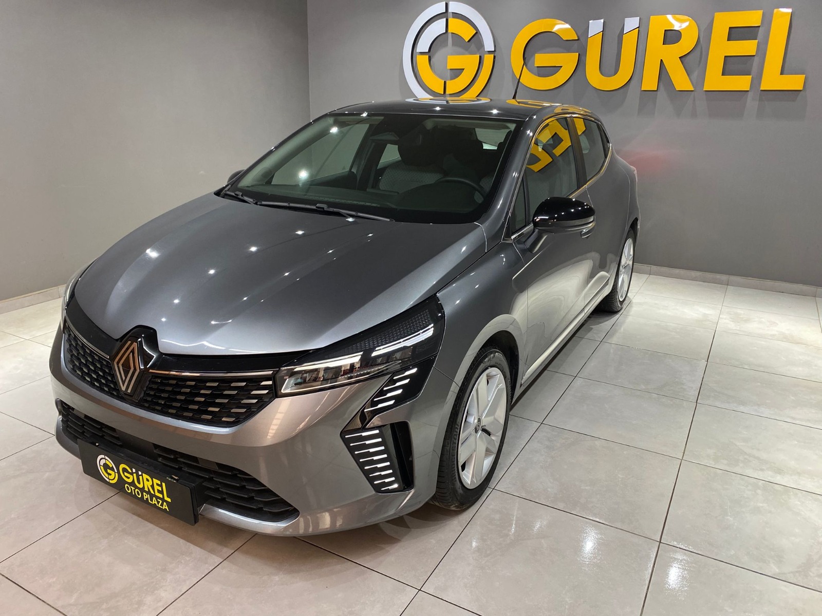 2024 Benzin Otomatik Renault Clio Gri Gürel Tasarım Aksesuar Otomotiv San. Tic. Ltd. Şti.
