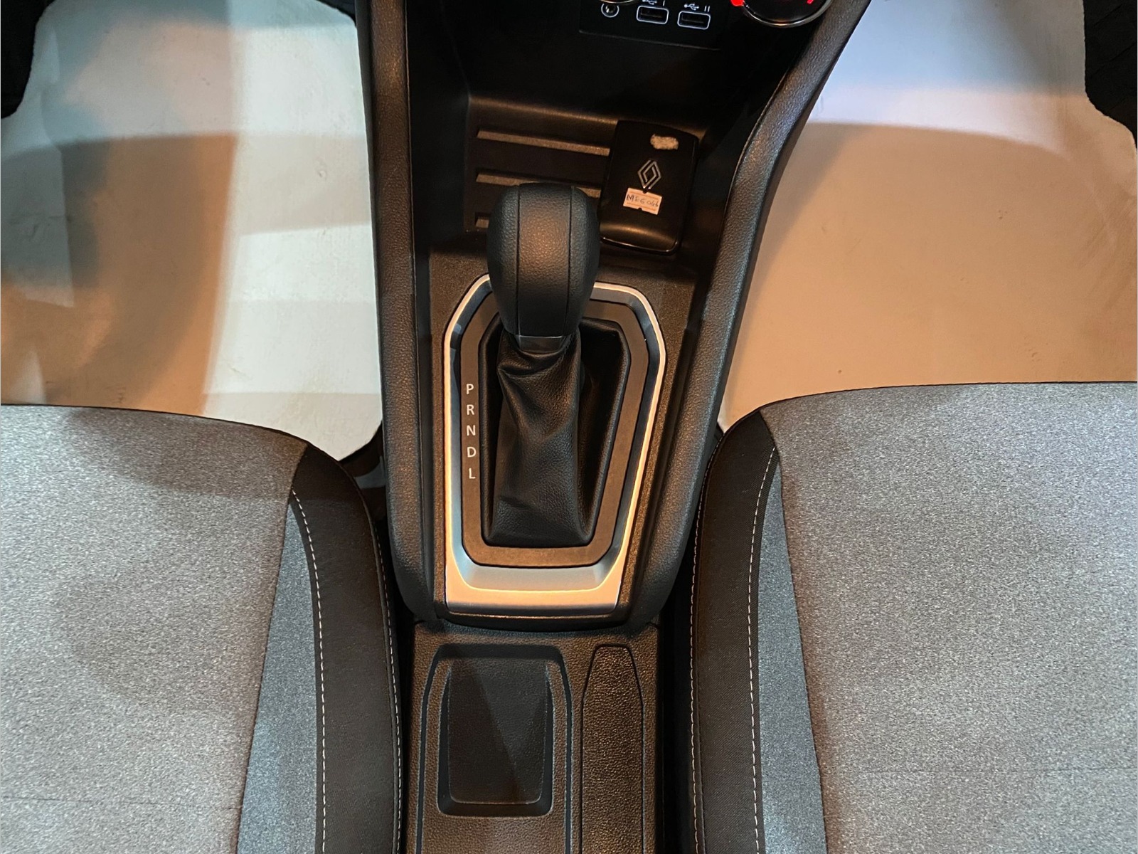2024 Benzin Otomatik Renault Clio Gri Gürel Tasarım Aksesuar Otomotiv San. Tic. Ltd. Şti.