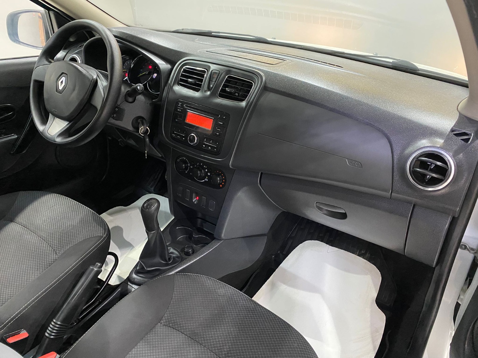 2014 Benzin + LPG Manuel Renault Symbol Beyaz Gürel Tasarım Aksesuar Otomotiv San. Tic. Ltd. Şti.