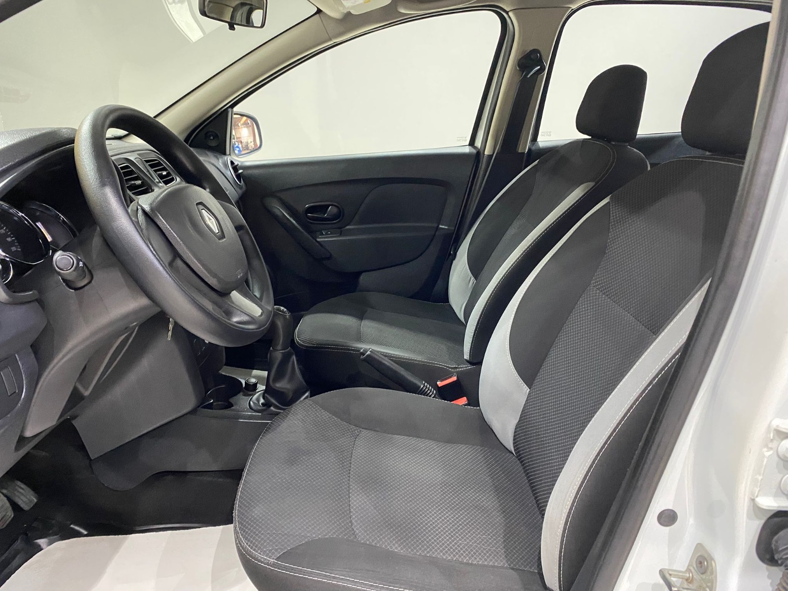 2014 Benzin + LPG Manuel Renault Symbol Beyaz Gürel Tasarım Aksesuar Otomotiv San. Tic. Ltd. Şti.