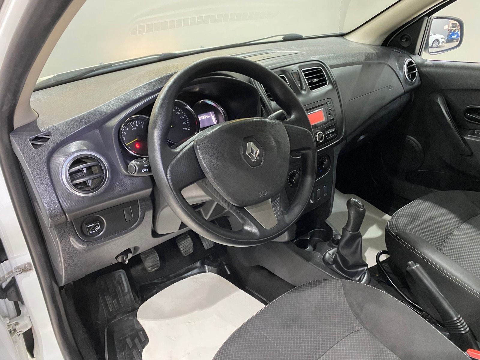 2014 Benzin + LPG Manuel Renault Symbol Beyaz Gürel Tasarım Aksesuar Otomotiv San. Tic. Ltd. Şti.