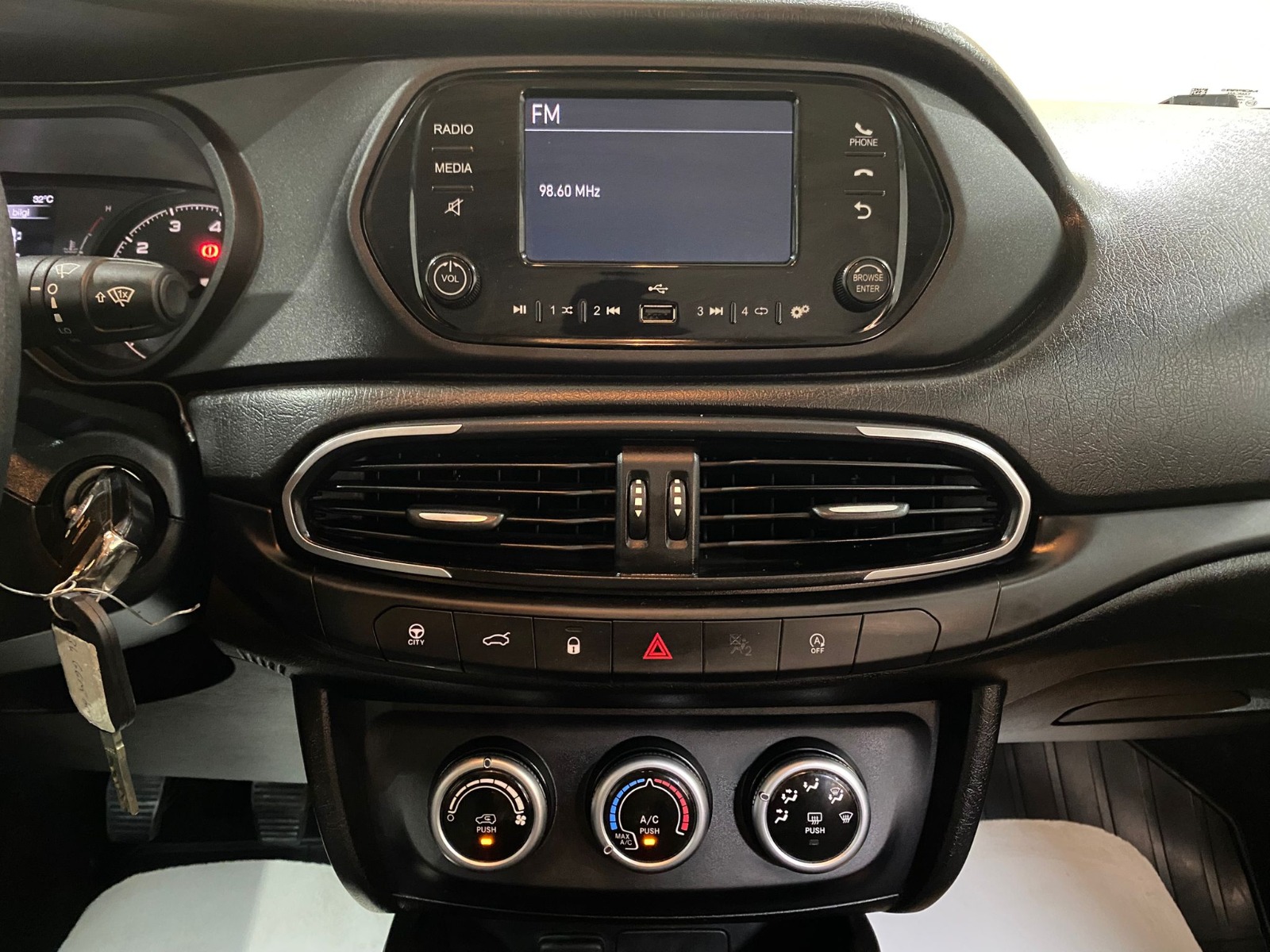 2023 Dizel Manuel Fiat Egea Beyaz Gürel Tasarım Aksesuar Otomotiv San. Tic. Ltd. Şti.