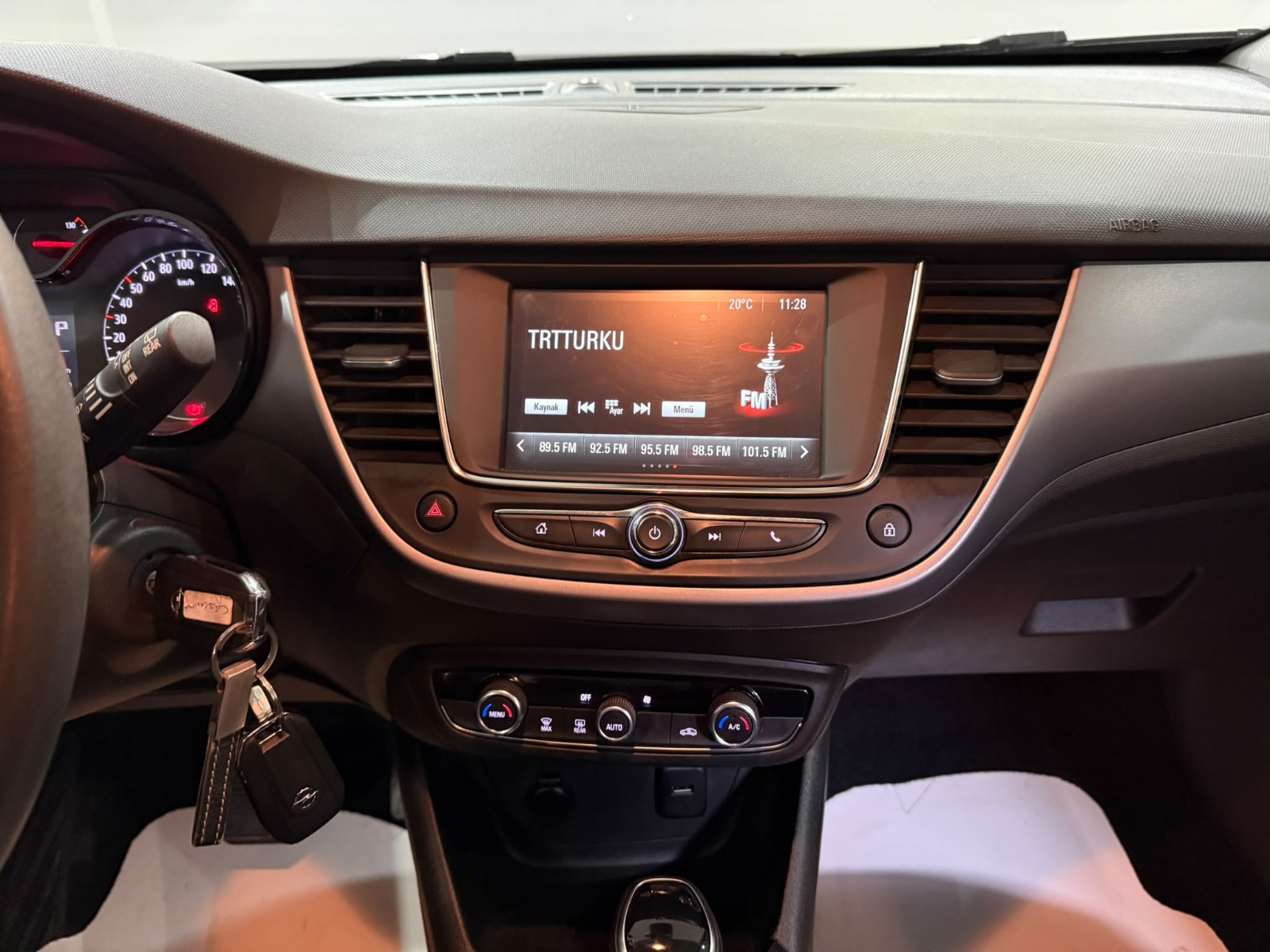 2022 Benzin Otomatik Opel Crossland Gri Gürel Tasarım Aksesuar Otomotiv San. Tic. Ltd. Şti.