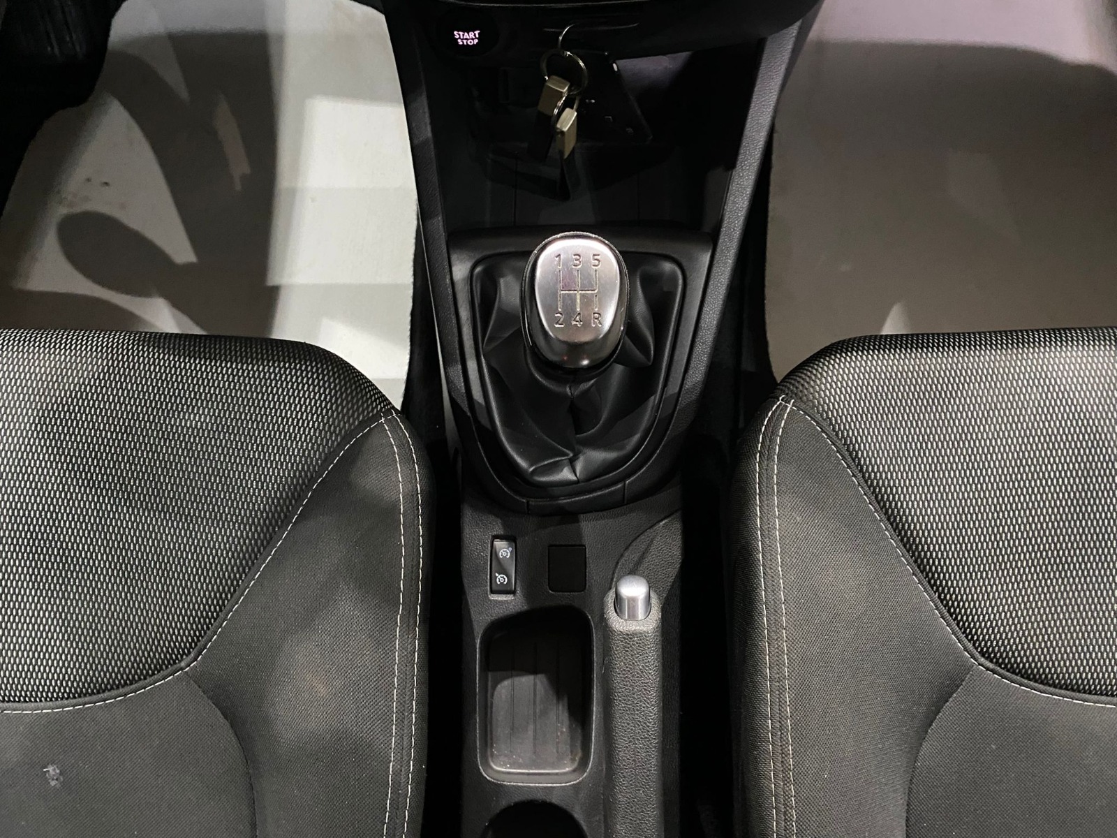 2019 Benzin Manuel Renault Clio Kırmızı Gürel Tasarım Aksesuar Otomotiv San. Tic. Ltd. Şti.