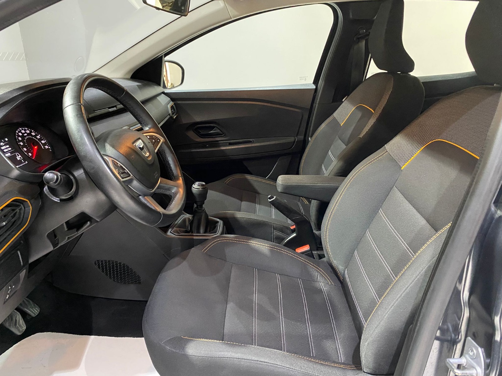2022 Benzin Manuel Dacia Sandero Gri Gürel Tasarım Aksesuar Otomotiv San. Tic. Ltd. Şti.