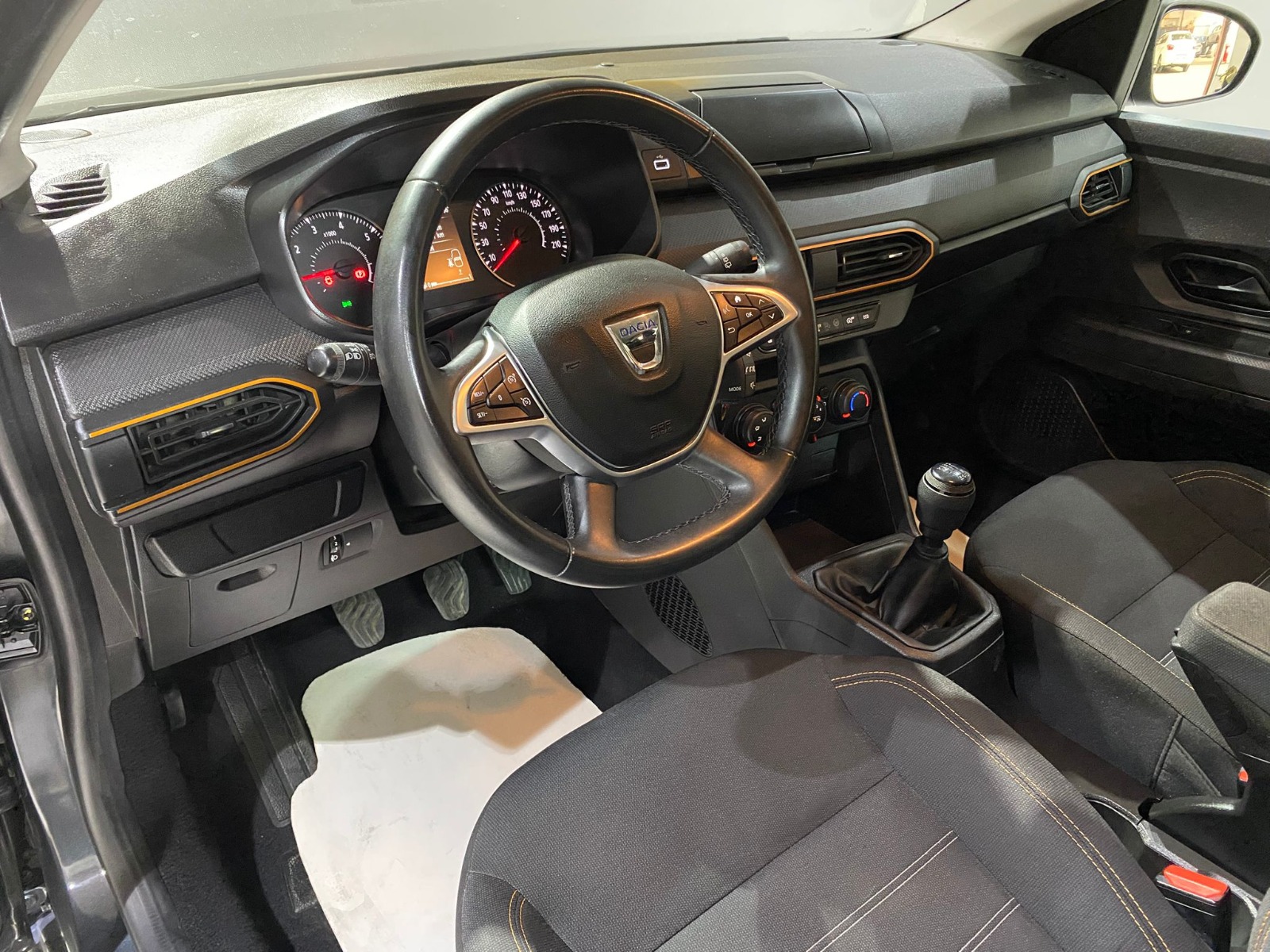 2022 Benzin Manuel Dacia Sandero Gri Gürel Tasarım Aksesuar Otomotiv San. Tic. Ltd. Şti.