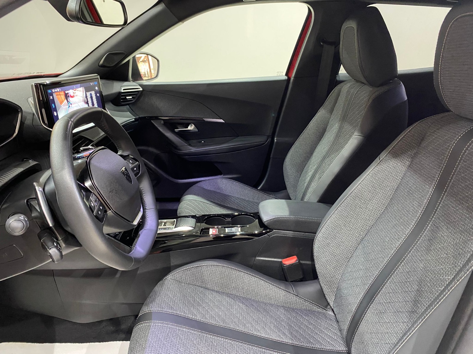 2024 Benzin Otomatik Peugeot 2008 Kırmızı Gürel Tasarım Aksesuar Otomotiv San. Tic. Ltd. Şti.