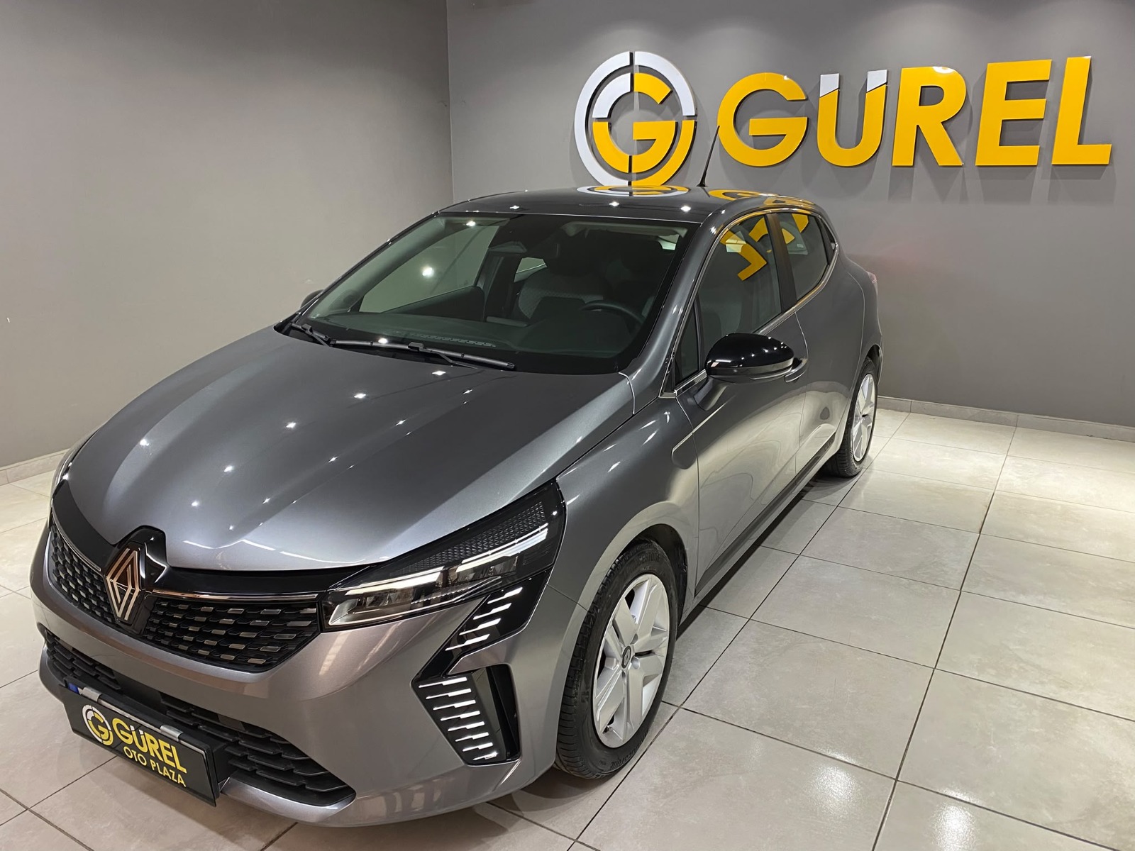 2025 Benzin Otomatik Renault Clio Beyaz Gürel Tasarım Aksesuar Otomotiv San. Tic. Ltd. Şti.