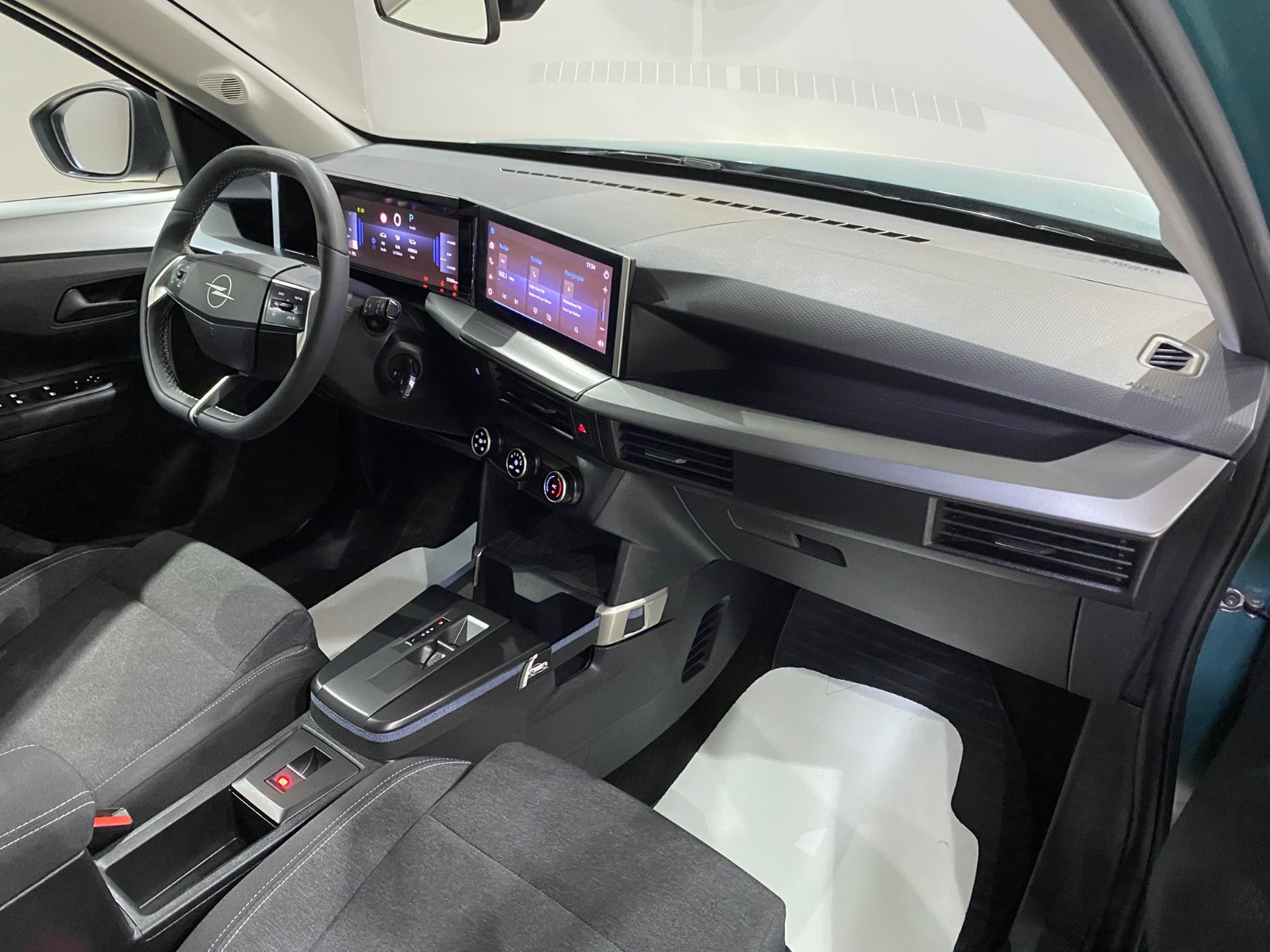 2025 Benzin Otomatik Opel Frontera Yeşil Gürel Tasarım Aksesuar Otomotiv San. Tic. Ltd. Şti.