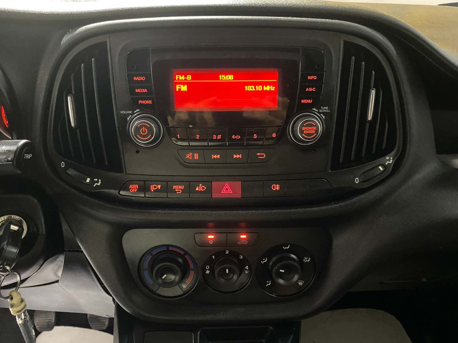 2023 Dizel Manuel Fiat Doblo Beyaz Gürel Tasarım Aksesuar Otomotiv San. Tic. Ltd. Şti.