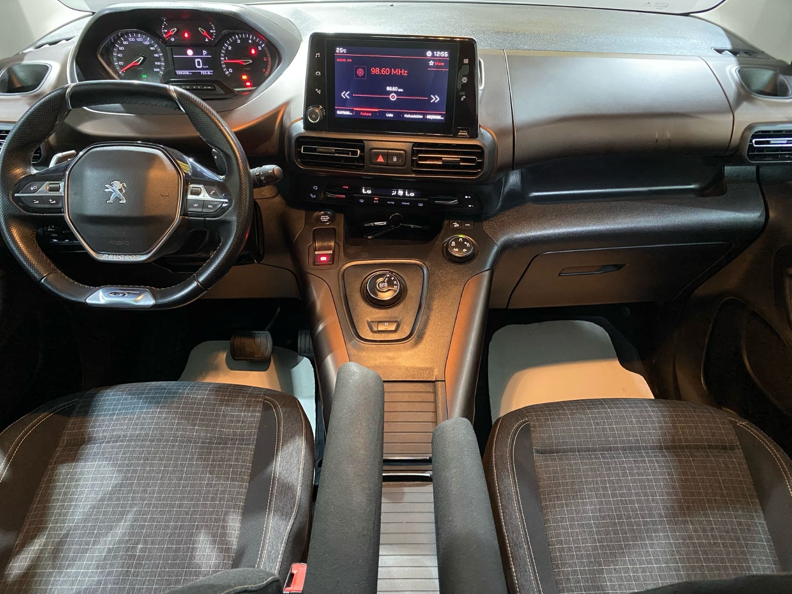 2022 Dizel Otomatik Peugeot Rifter Beyaz Gürel Tasarım Aksesuar Otomotiv San. Tic. Ltd. Şti.