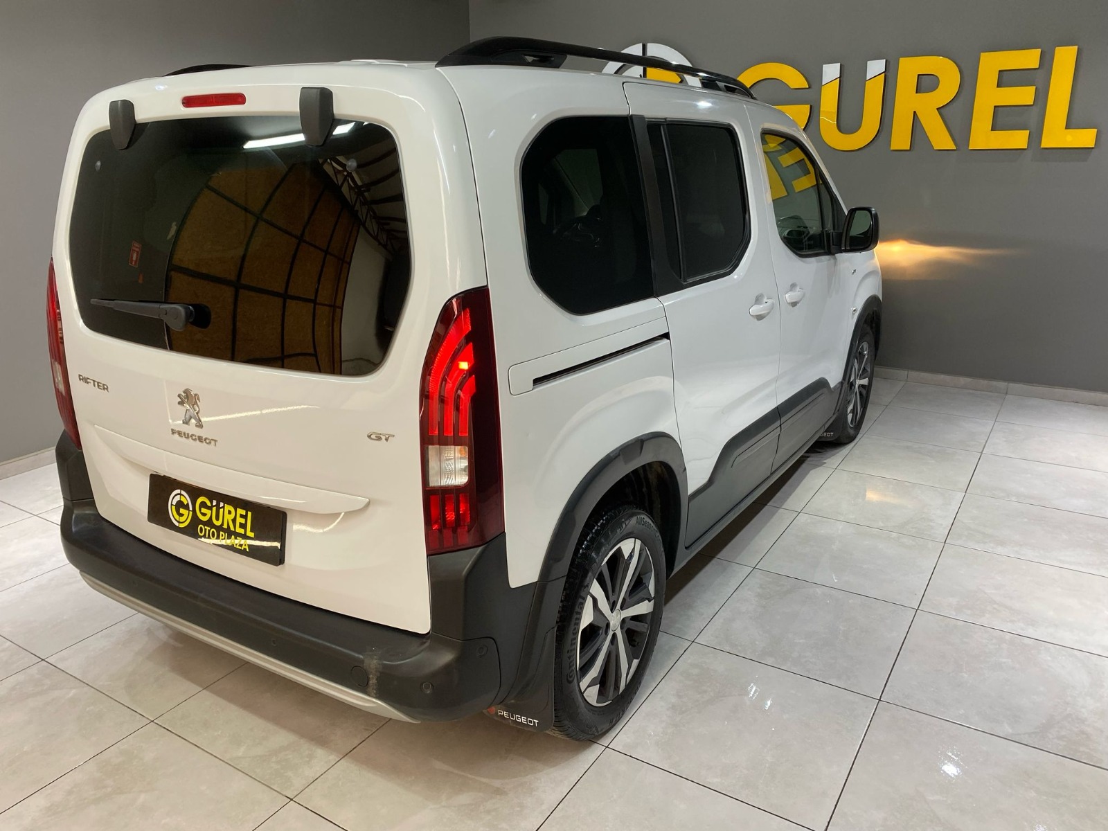 2022 Dizel Otomatik Peugeot Rifter Beyaz Gürel Tasarım Aksesuar Otomotiv San. Tic. Ltd. Şti.