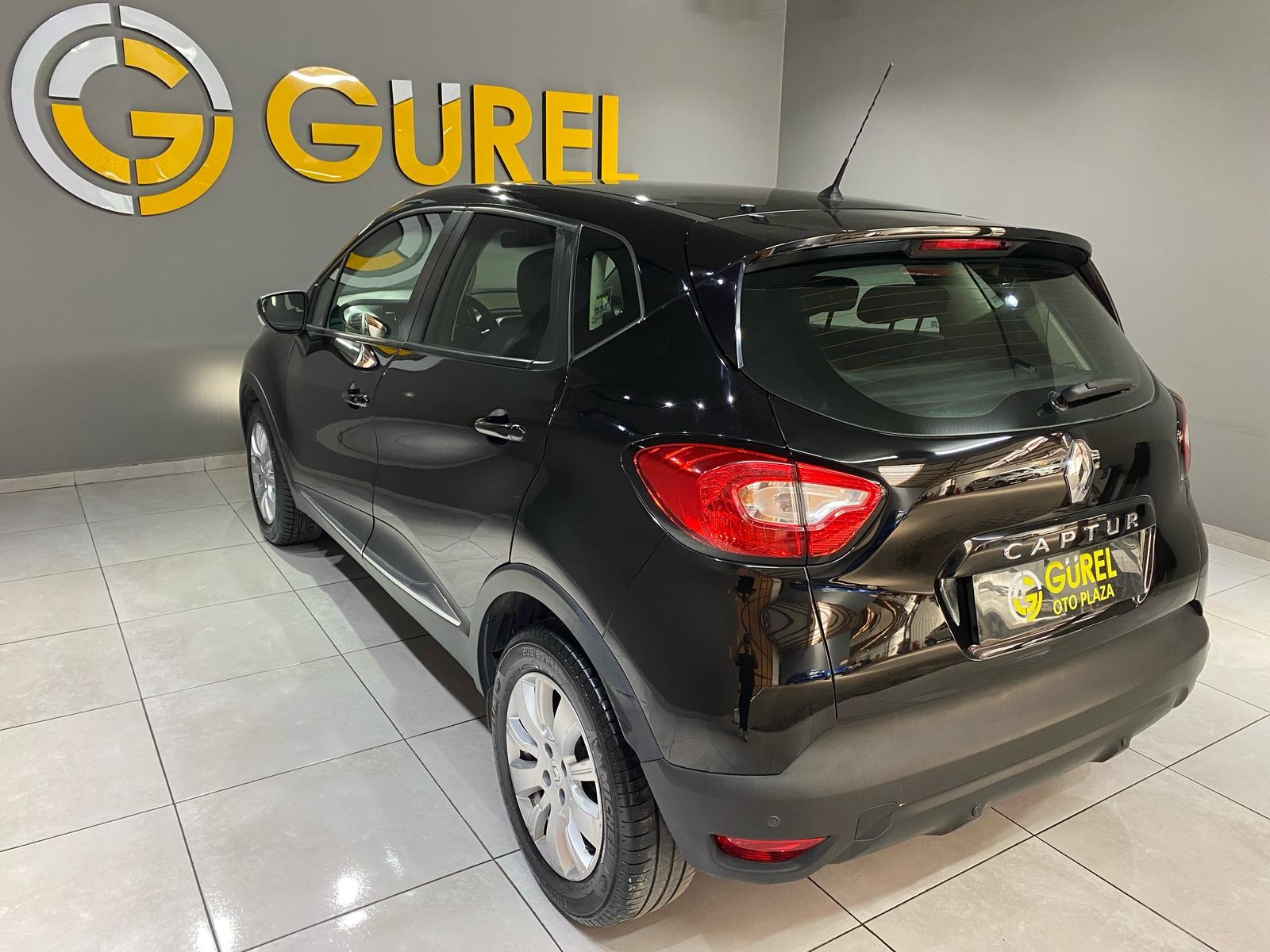 2013 Benzin Manuel Renault Captur Siyah Gürel Tasarım Aksesuar Otomotiv San. Tic. Ltd. Şti.