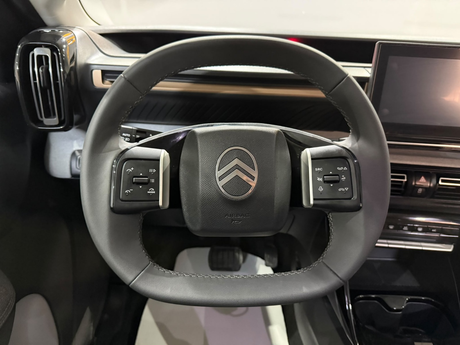 2026 Hybrid Otomatik Citroen C3 AirCross Yeşil Gürel Tasarım Aksesuar Otomotiv San. Tic. Ltd. Şti.