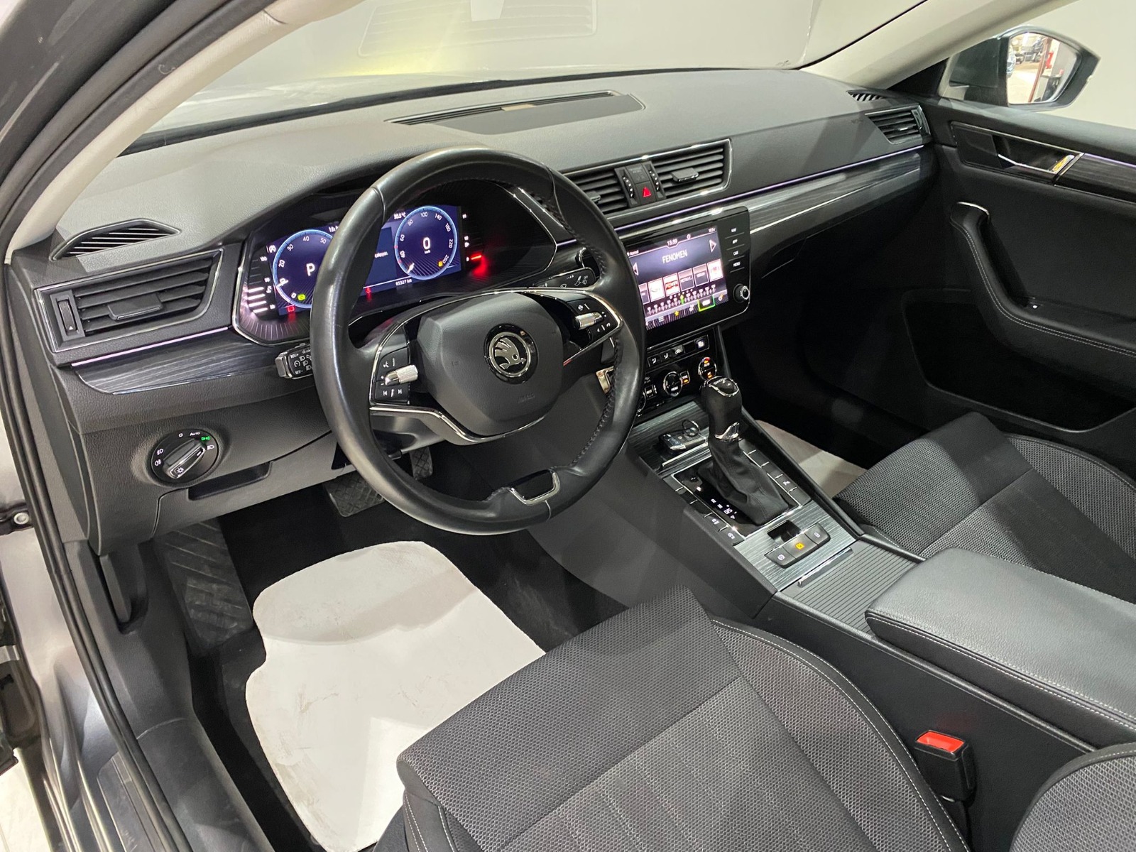 2023 Benzin Otomatik Skoda Superb Gri Gürel Tasarım Aksesuar Otomotiv San. Tic. Ltd. Şti.
