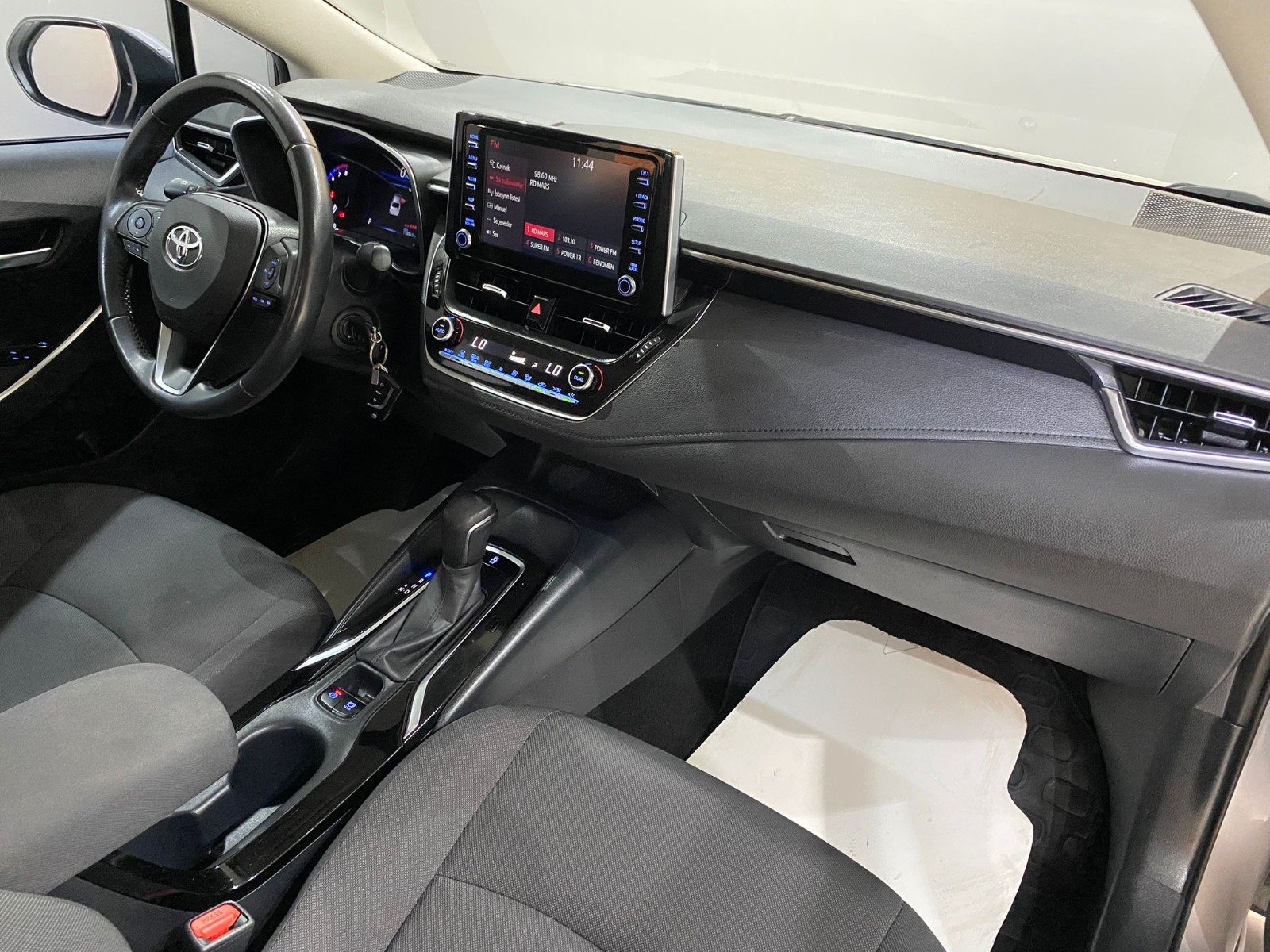 2021 Benzin Otomatik Toyota Corolla Gri Gürel Tasarım Aksesuar Otomotiv San. Tic. Ltd. Şti.