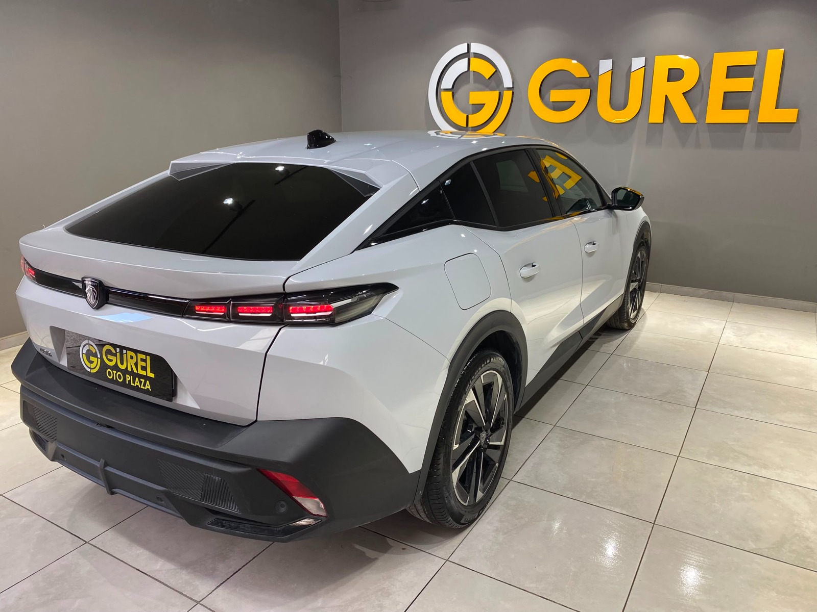 2025 Benzin Otomatik Peugeot 408 Beyaz Gürel Tasarım Aksesuar Otomotiv San. Tic. Ltd. Şti.