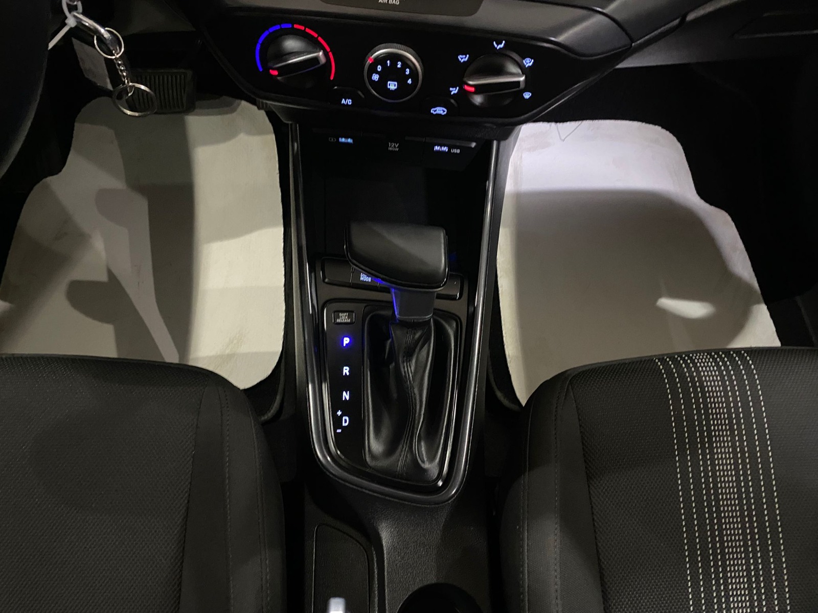 2020 Benzin Otomatik Hyundai i20 Kırmızı Gürel Tasarım Aksesuar Otomotiv San. Tic. Ltd. Şti.