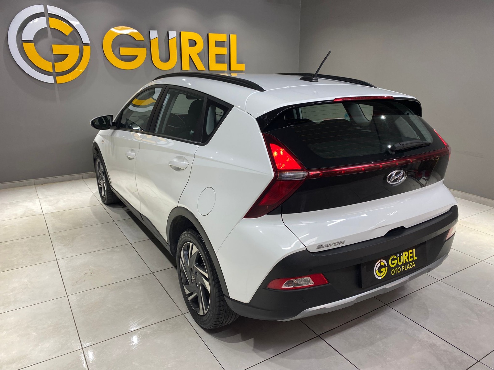 TaksitliOto.Net | 2.El Hyundai Bayon SUV 1.4 MPI Jump | Manuel & Benzin | Beyaz | İzmir.2el 2022 Benzin Manuel Hyundai Bayon Beyaz Gürel Tasarım Aksesuar Otomotiv San. Tic. Ltd. Şti.