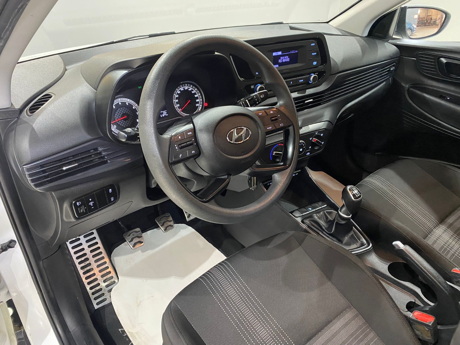 TaksitliOto.Net | 2.El Hyundai Bayon SUV 1.4 MPI Jump | Manuel & Benzin | Beyaz | İzmir.2el 2022 Benzin Manuel Hyundai Bayon Beyaz Gürel Tasarım Aksesuar Otomotiv San. Tic. Ltd. Şti.