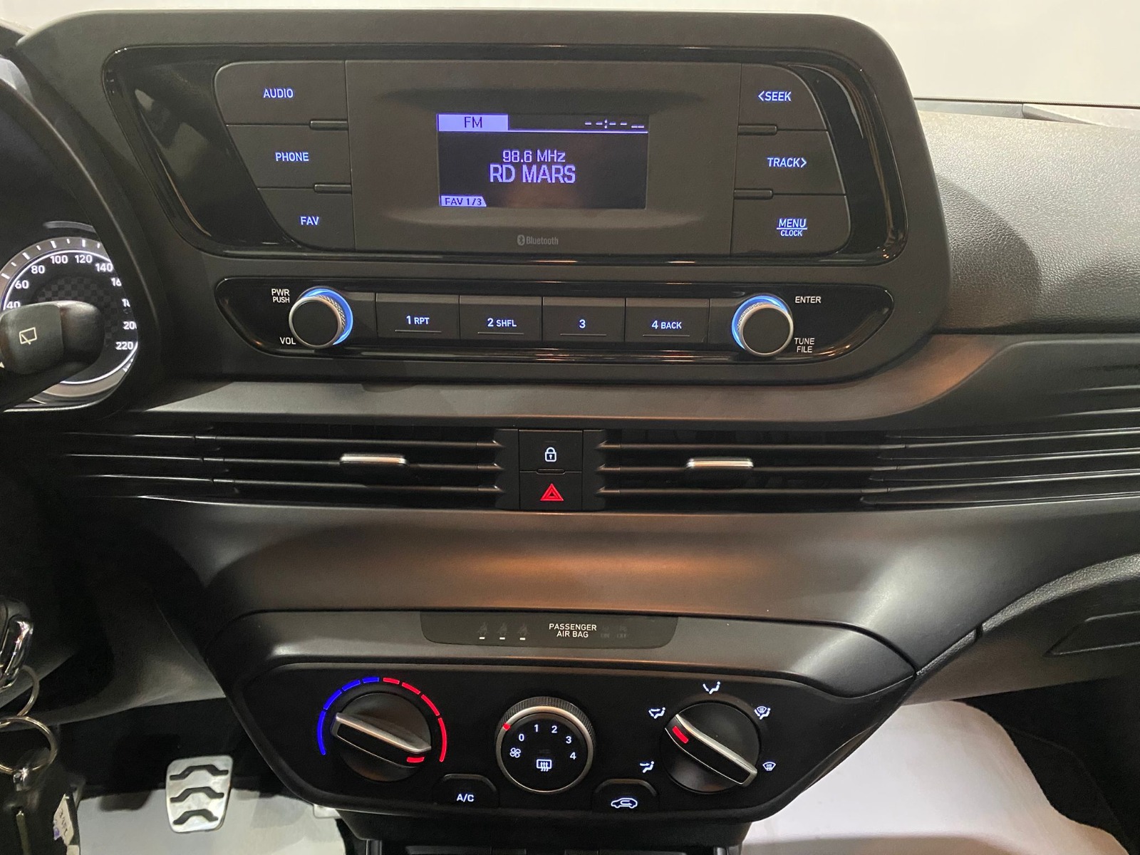 TaksitliOto.Net | 2.El Hyundai Bayon SUV 1.4 MPI Jump | Manuel & Benzin | Beyaz | İzmir.2el 2022 Benzin Manuel Hyundai Bayon Beyaz Gürel Tasarım Aksesuar Otomotiv San. Tic. Ltd. Şti.