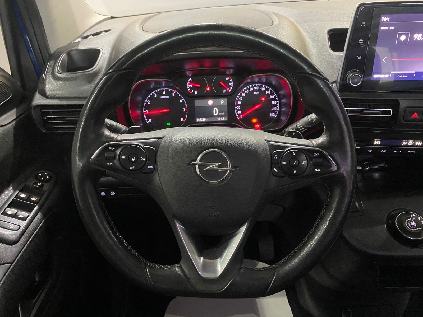 2022 Dizel Otomatik Opel Combo Lacivert Gürel Tasarım Aksesuar Otomotiv San. Tic. Ltd. Şti.