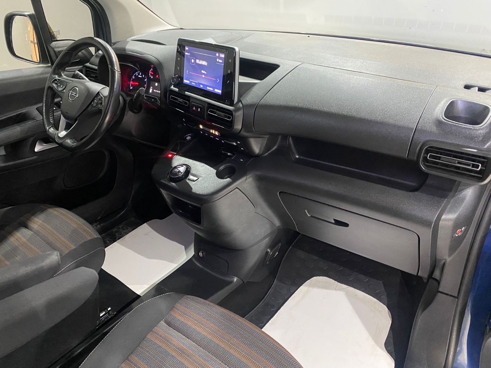 2022 Dizel Otomatik Opel Combo Lacivert Gürel Tasarım Aksesuar Otomotiv San. Tic. Ltd. Şti.