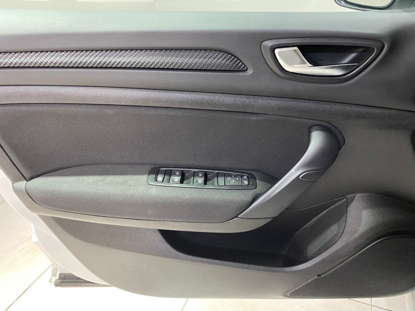 2023 Benzin Otomatik Renault Megane Beyaz Gürel Tasarım Aksesuar Otomotiv San. Tic. Ltd. Şti.