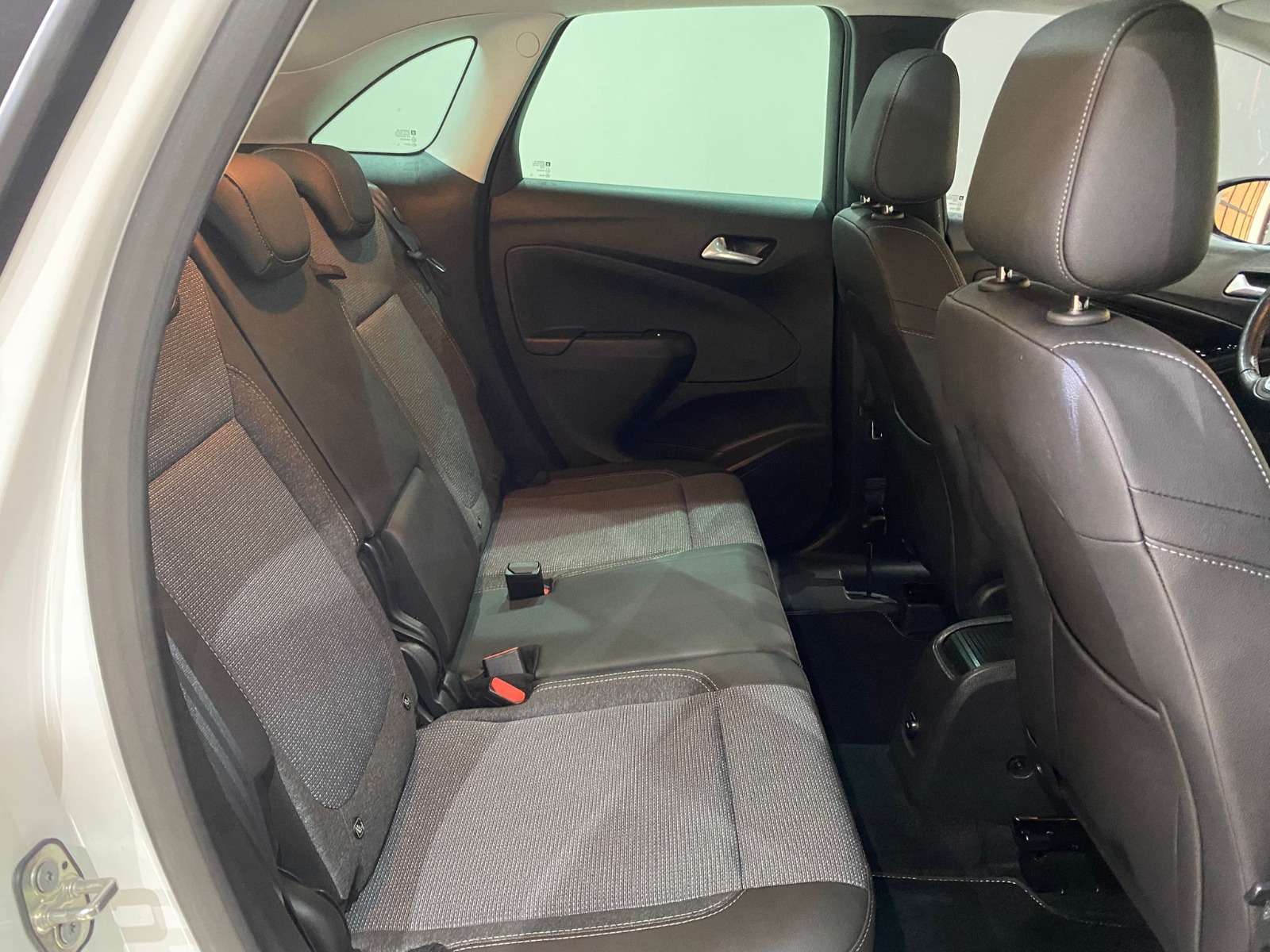 2023 Benzin Otomatik Opel Crossland Beyaz Gürel Tasarım Aksesuar Otomotiv San. Tic. Ltd. Şti.