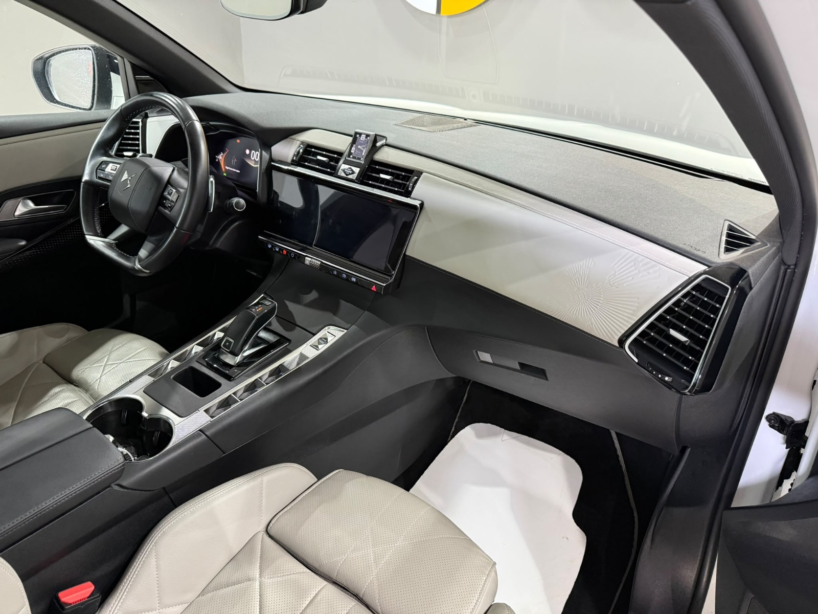 2023 Dizel Otomatik DS Automobiles DS 7 Crossback Beyaz Gürel Tasarım Aksesuar Otomotiv San. Tic. Ltd. Şti.