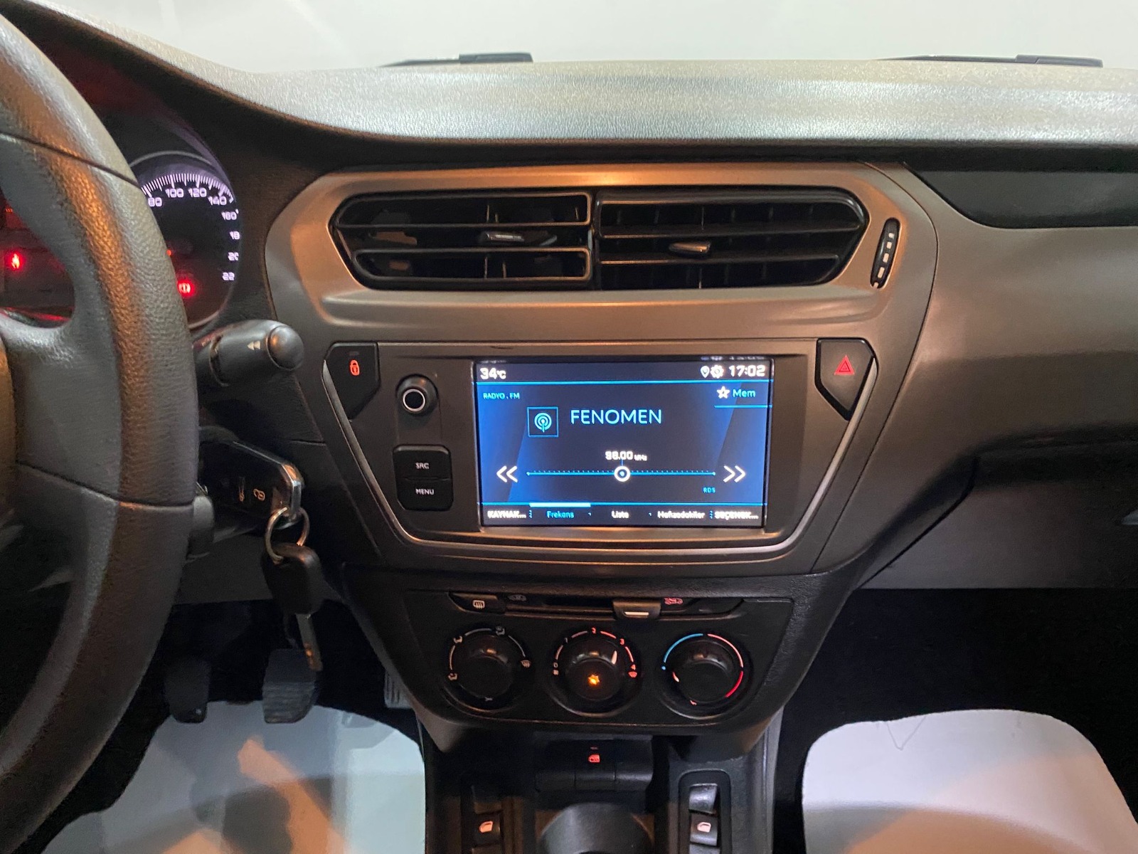 2019 Benzin Manuel Peugeot 301 Beyaz Gürel Tasarım Aksesuar Otomotiv San. Tic. Ltd. Şti.