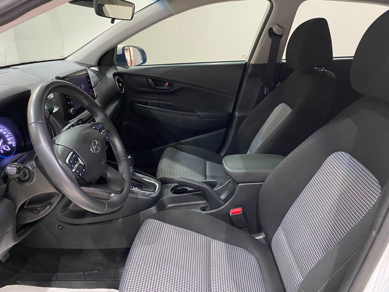 2021 Benzin Otomatik Hyundai Kona Beyaz Gürel Tasarım Aksesuar Otomotiv San. Tic. Ltd. Şti.